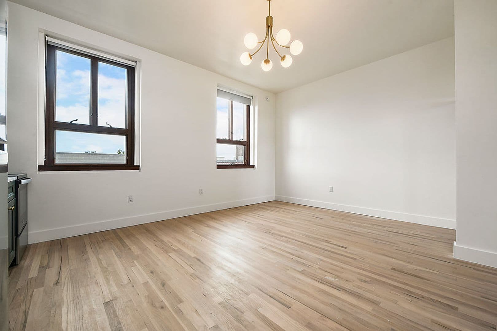 Pittsburgh Apartment: 300 Benedict Drive