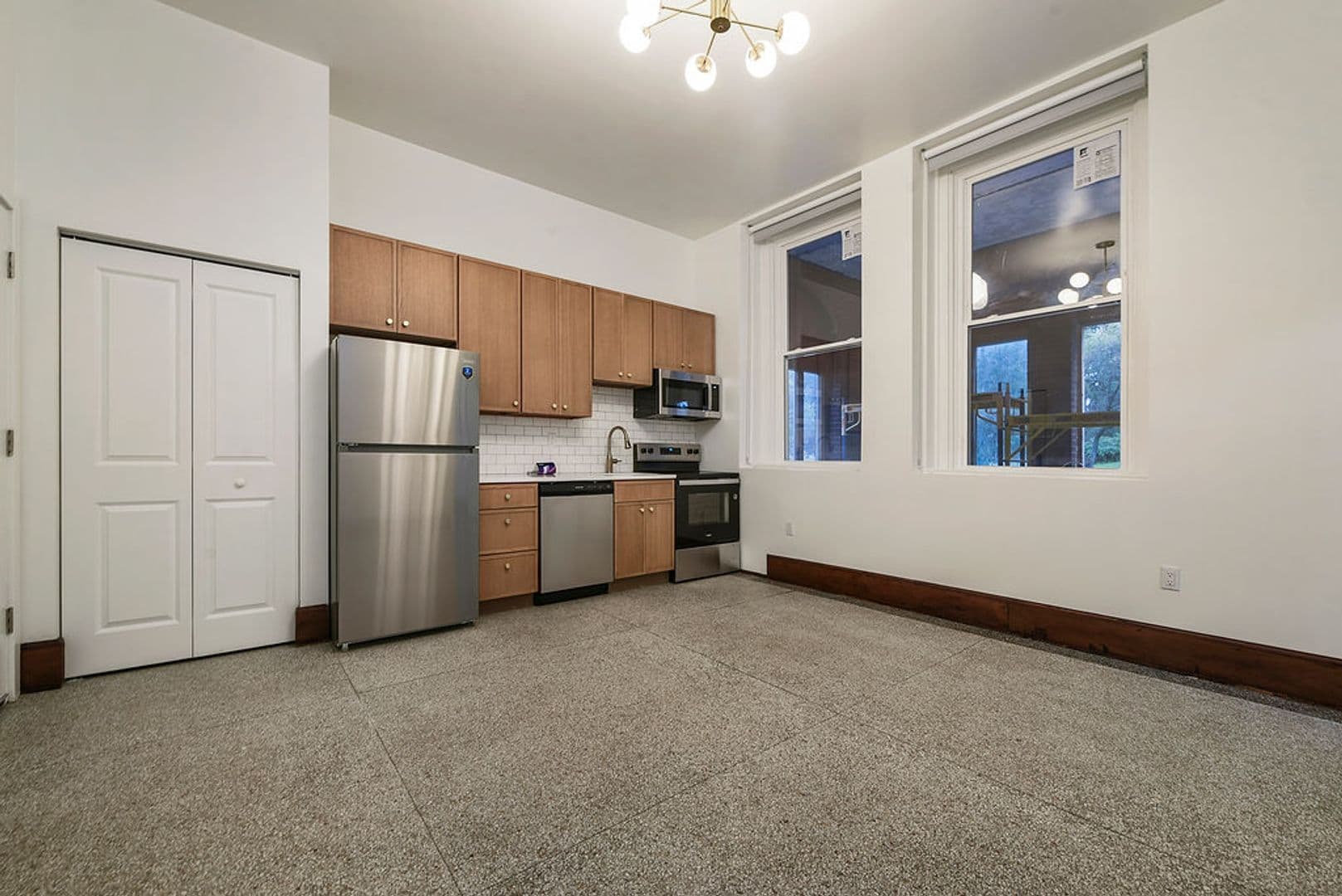 Pittsburgh Apartment: 300 Benedict Drive