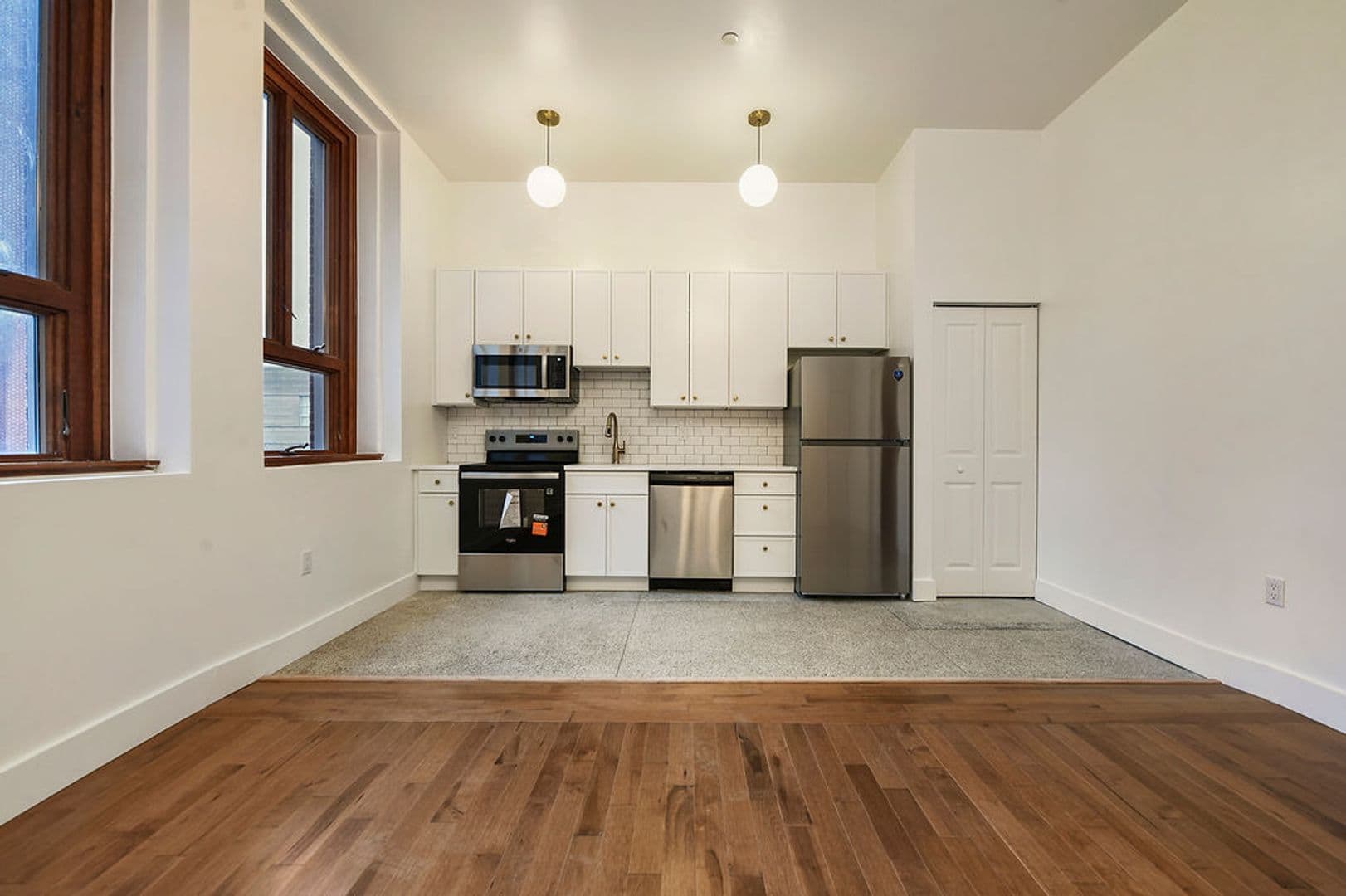 Pittsburgh Apartment: 300 Benedict Drive