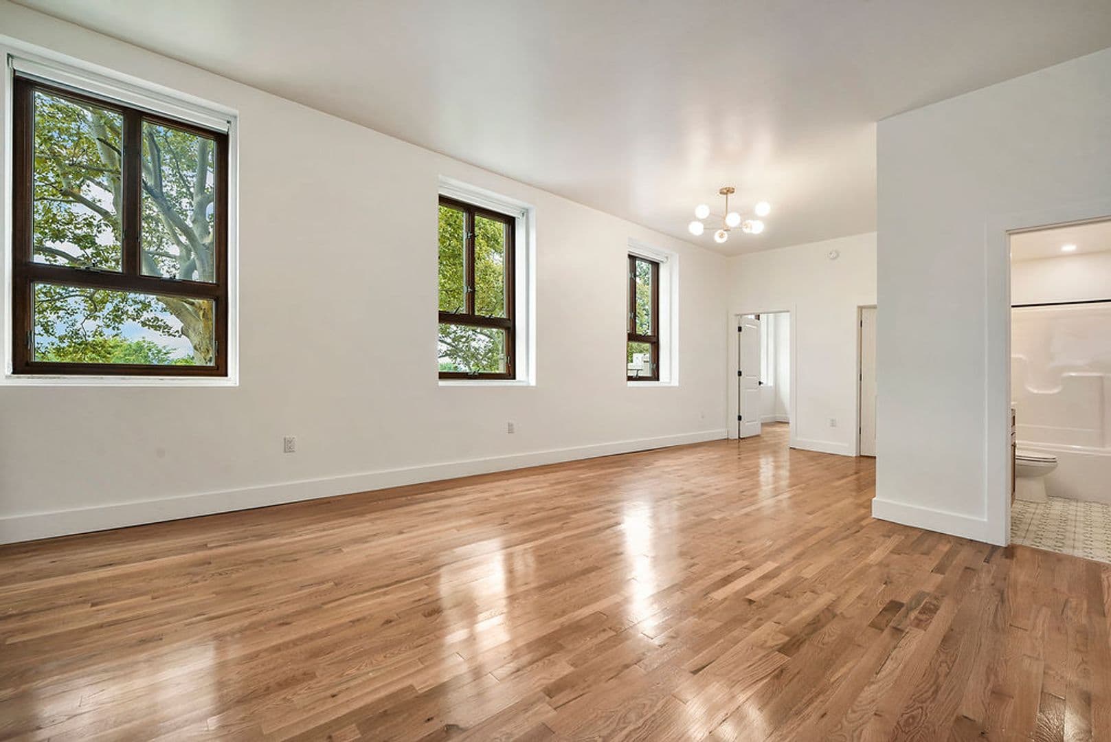 Pittsburgh Apartment: 300 Benedict Drive