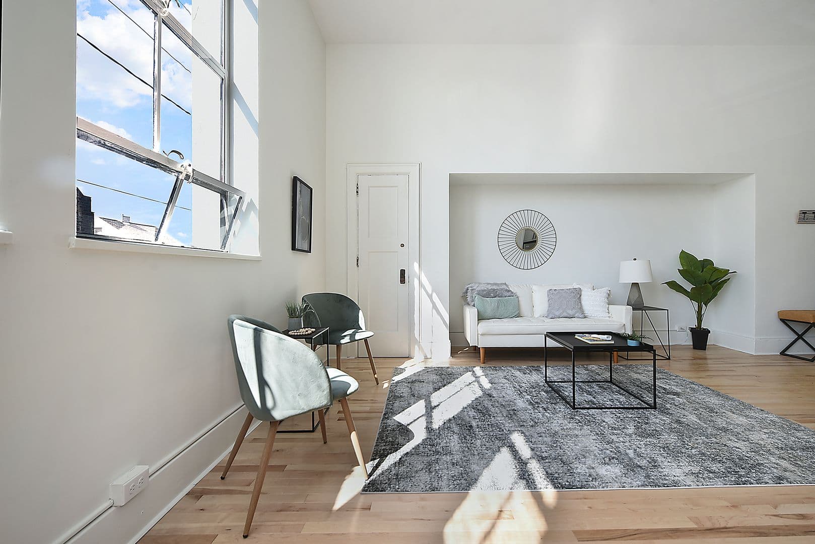 Homestead Apartment: 120 E 9th Ave