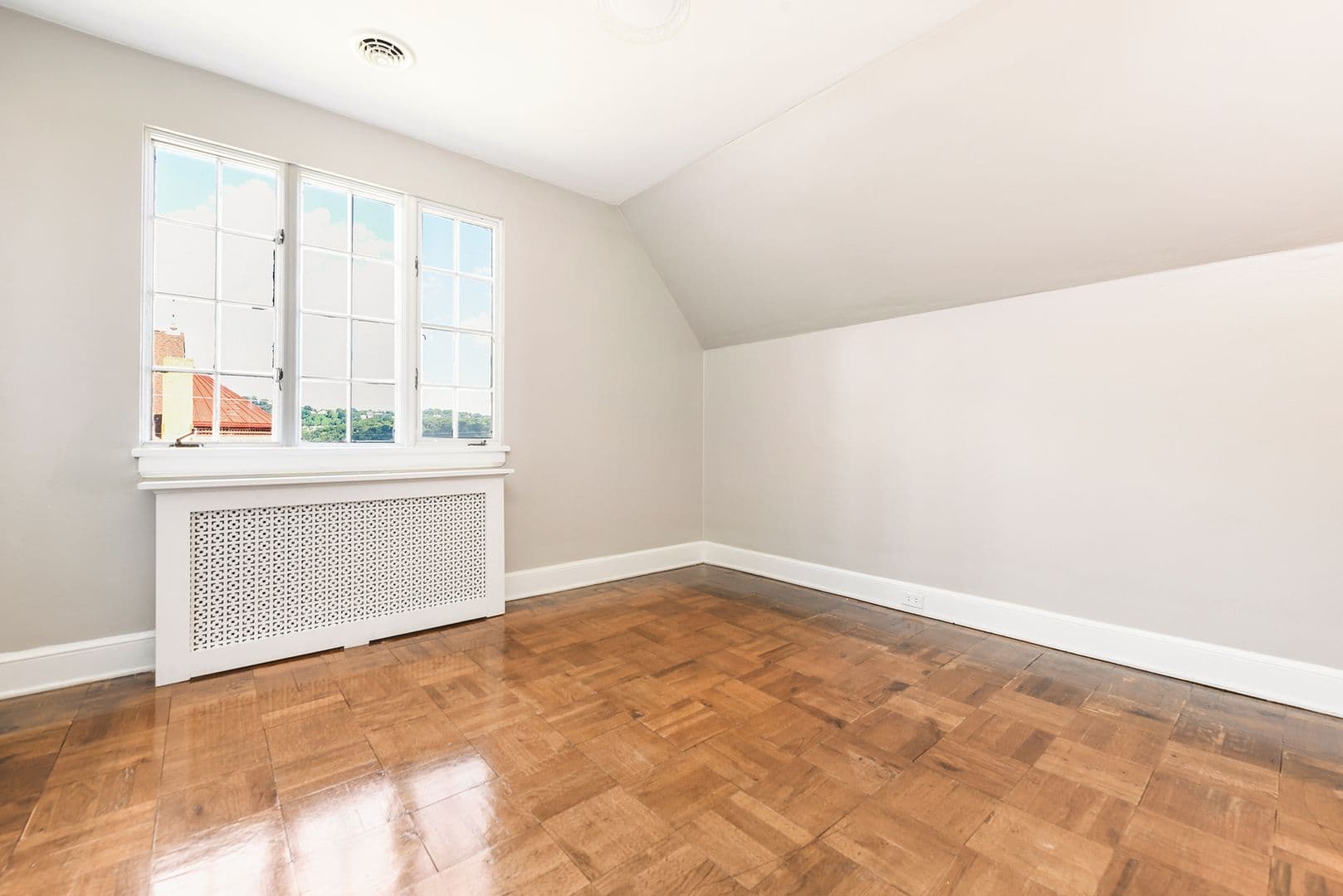 Pittsburgh Apartment: 303 E. 10th Avenue