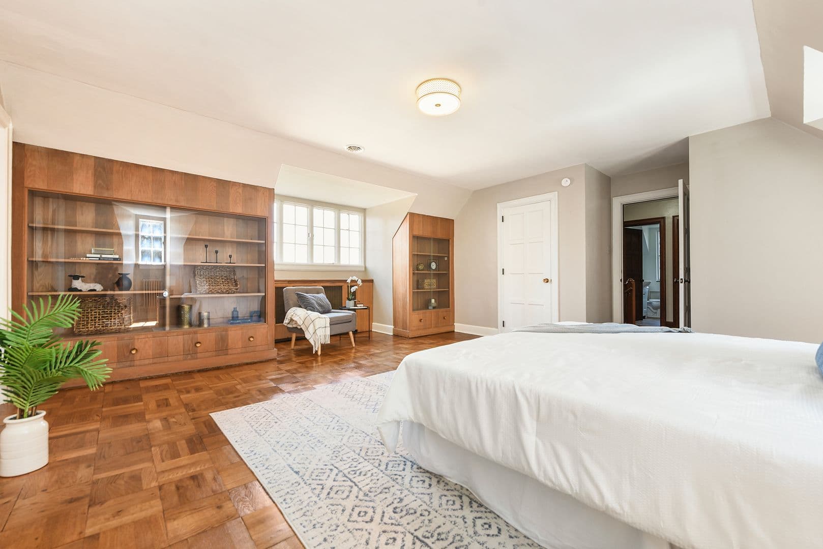 Pittsburgh Apartment: 303 E. 10th Avenue