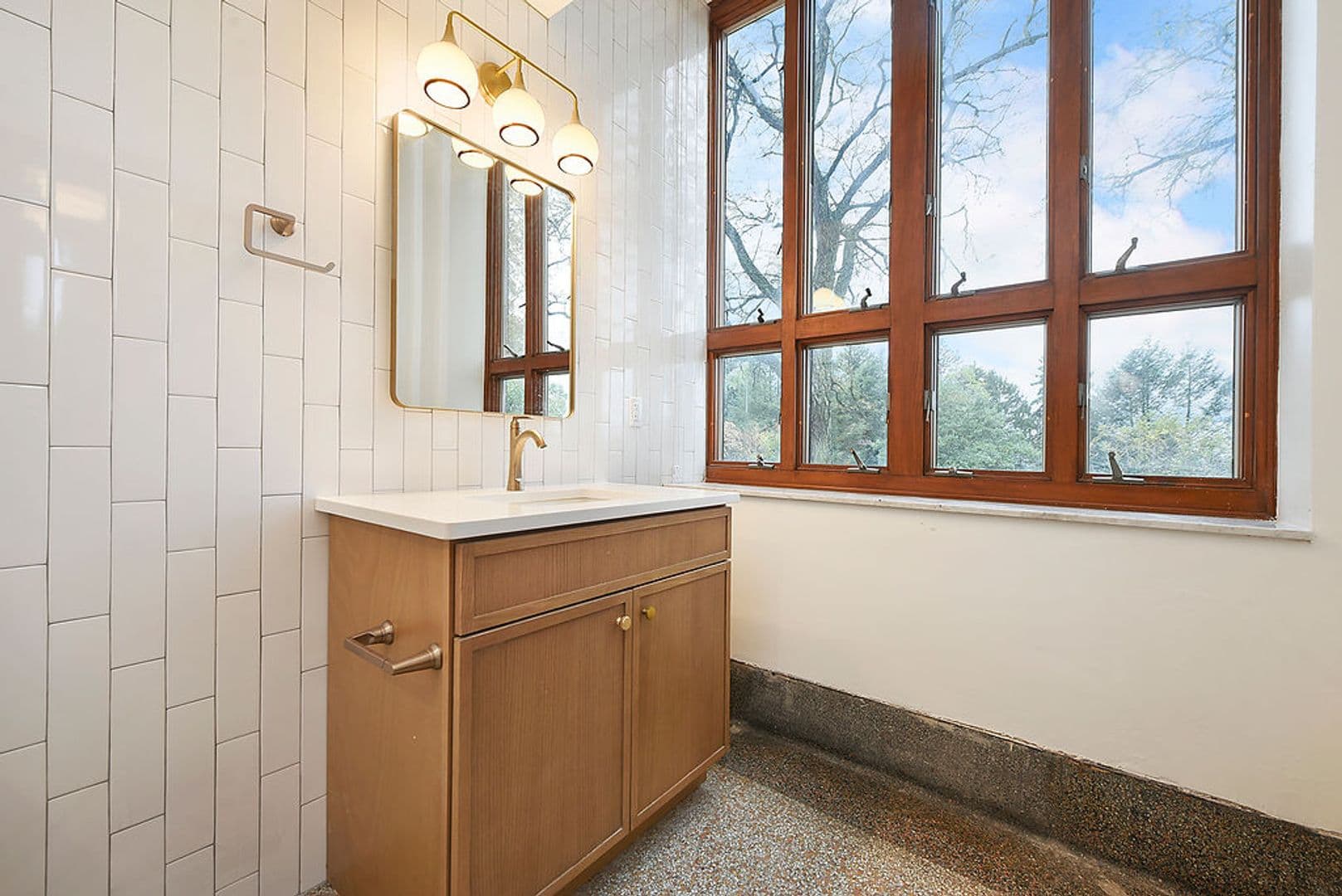Pittsburgh Apartment: 300 Benedict Drive