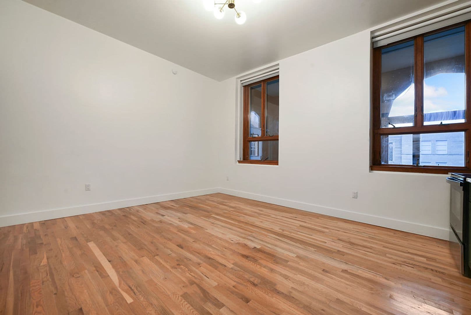 Pittsburgh Apartment: 300 Benedict Drive