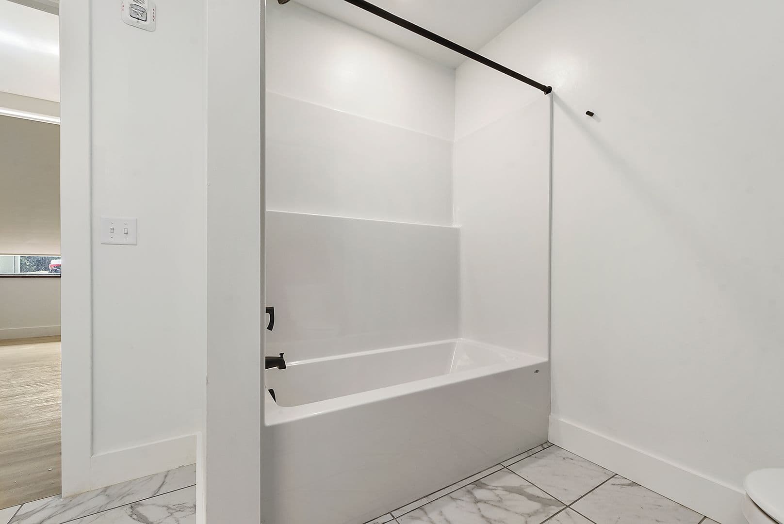 Pittsburgh Apartment: 300 Benedict Drive