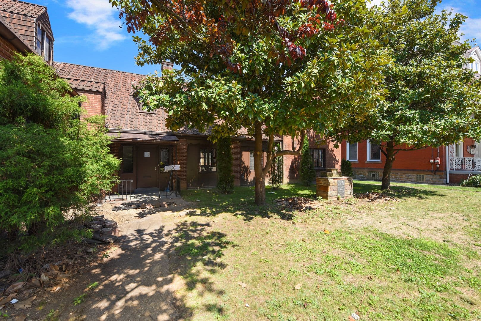 Pittsburgh Apartment: 303 E. 10th Avenue
