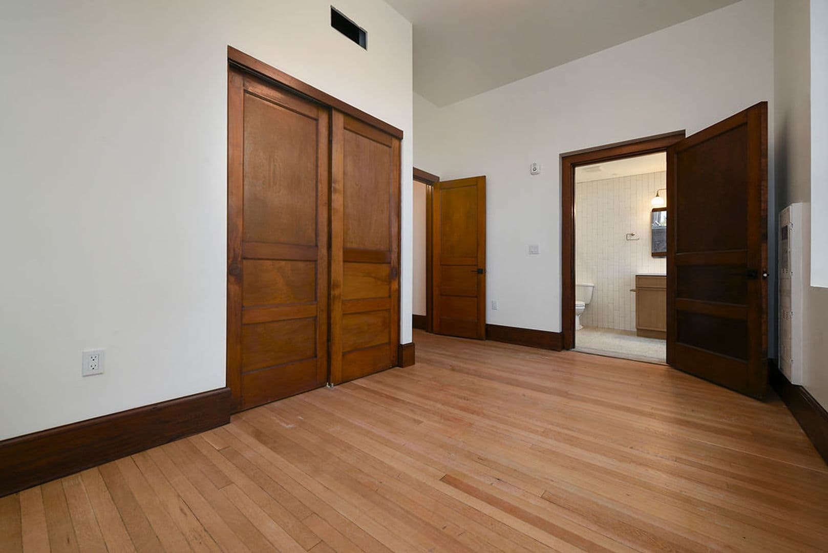 Pittsburgh Apartment: 300 Benedict Drive