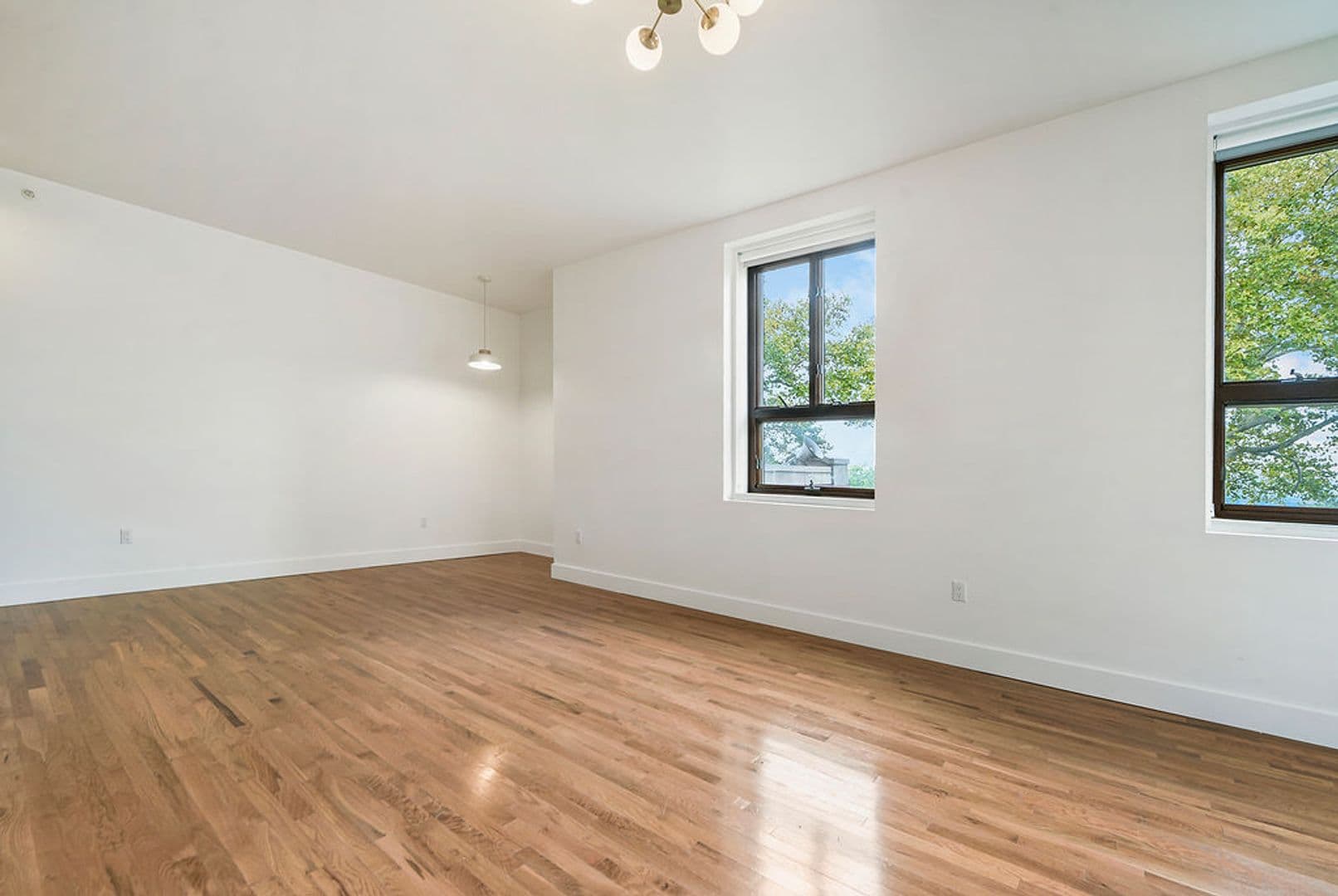 Pittsburgh Apartment: 300 Benedict Drive