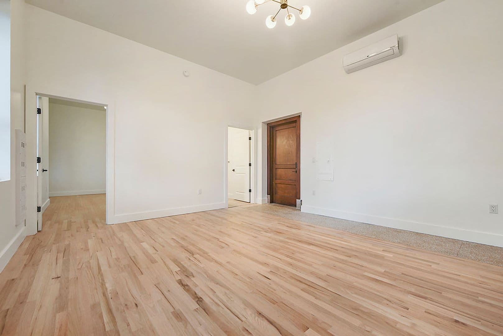 Pittsburgh Apartment: 300 Benedict Drive