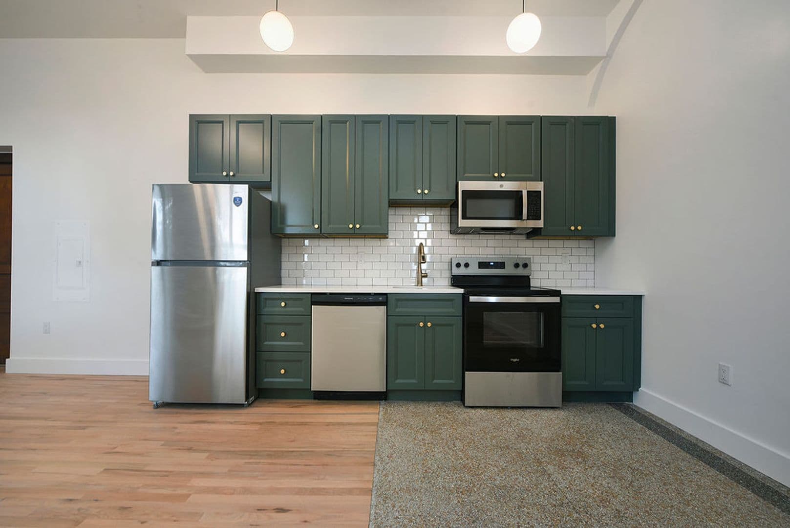 Pittsburgh Apartment: 300 Benedict Drive