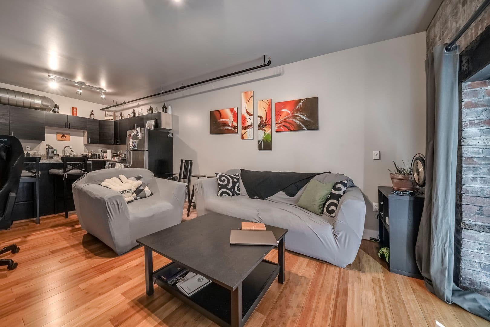 Pittsburgh Apartment: 3010 Jane Street