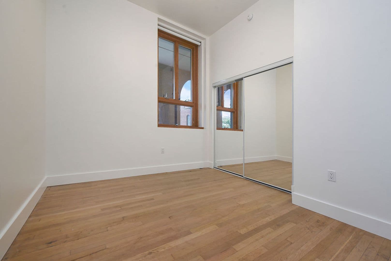 Pittsburgh Apartment: 300 Benedict Drive