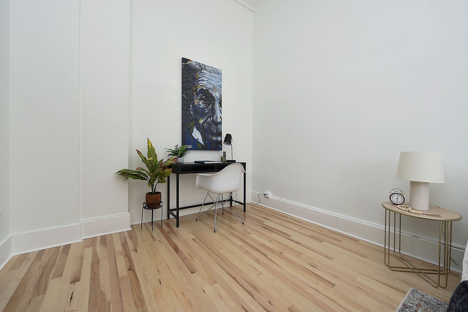 Homestead Apartment: 120 E 9th Ave
