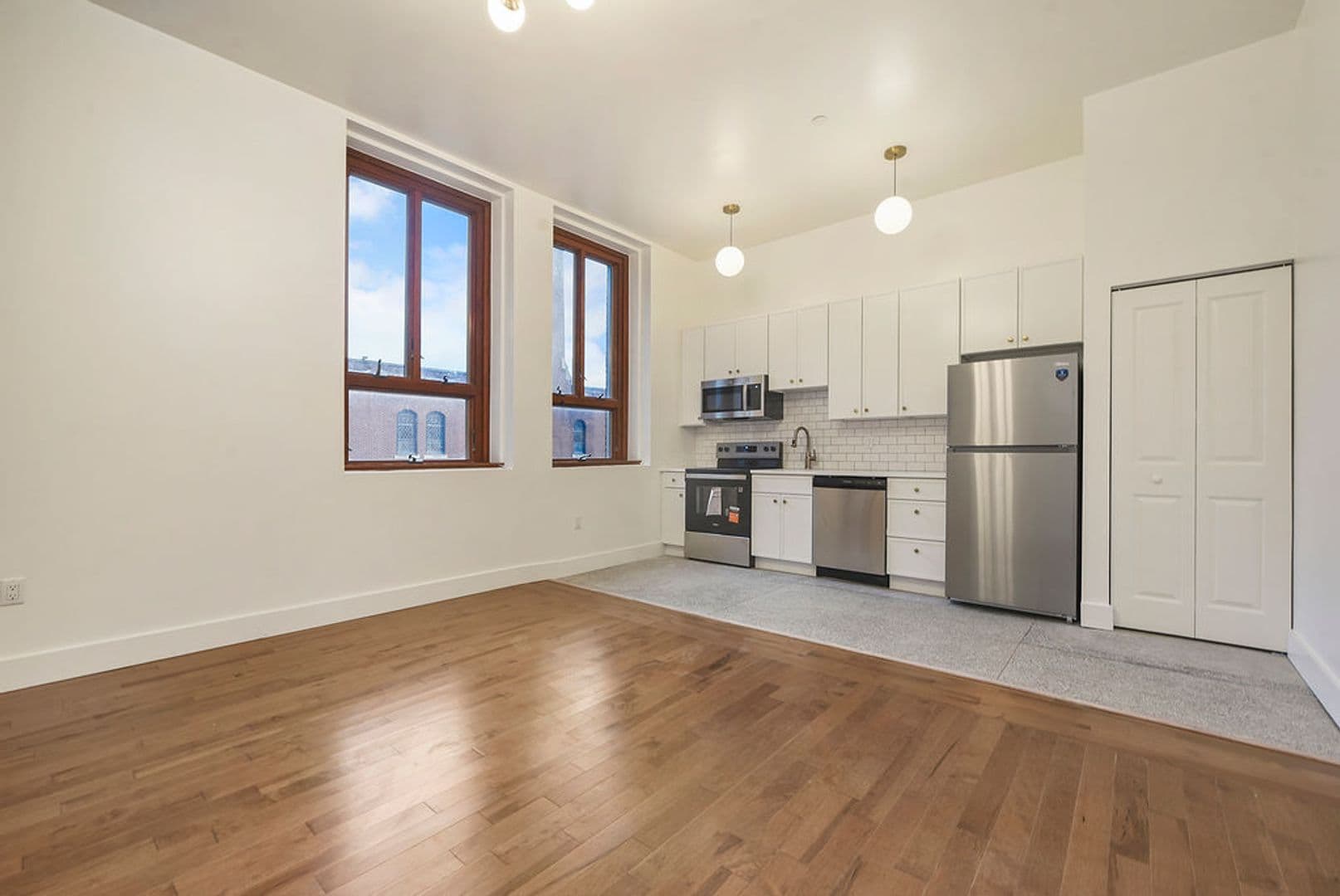 Pittsburgh Apartment: 300 Benedict Drive