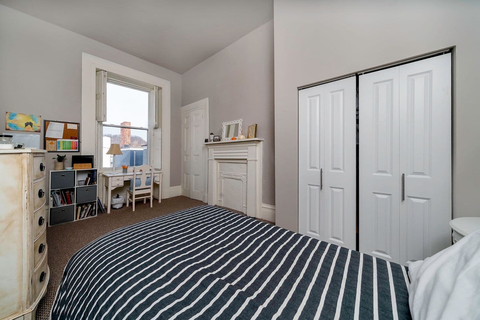 Pittsburgh Apartment: 2353 Sidney Street