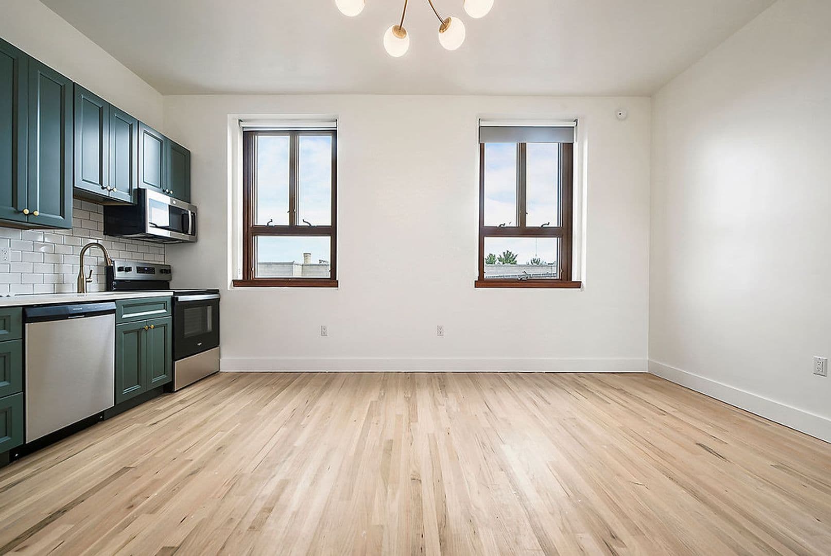 Pittsburgh Apartment: 300 Benedict Drive