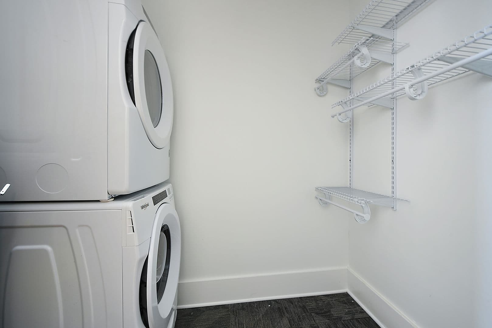 Homestead Apartment: 120 E 9th Ave