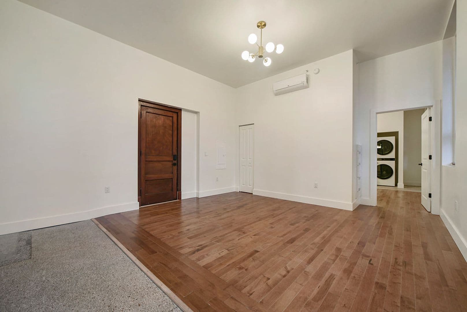 Pittsburgh Apartment: 300 Benedict Drive