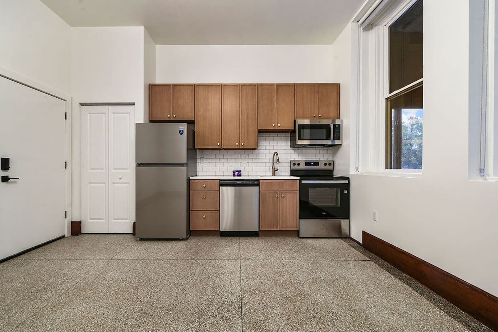 Pittsburgh Apartment: 300 Benedict Drive