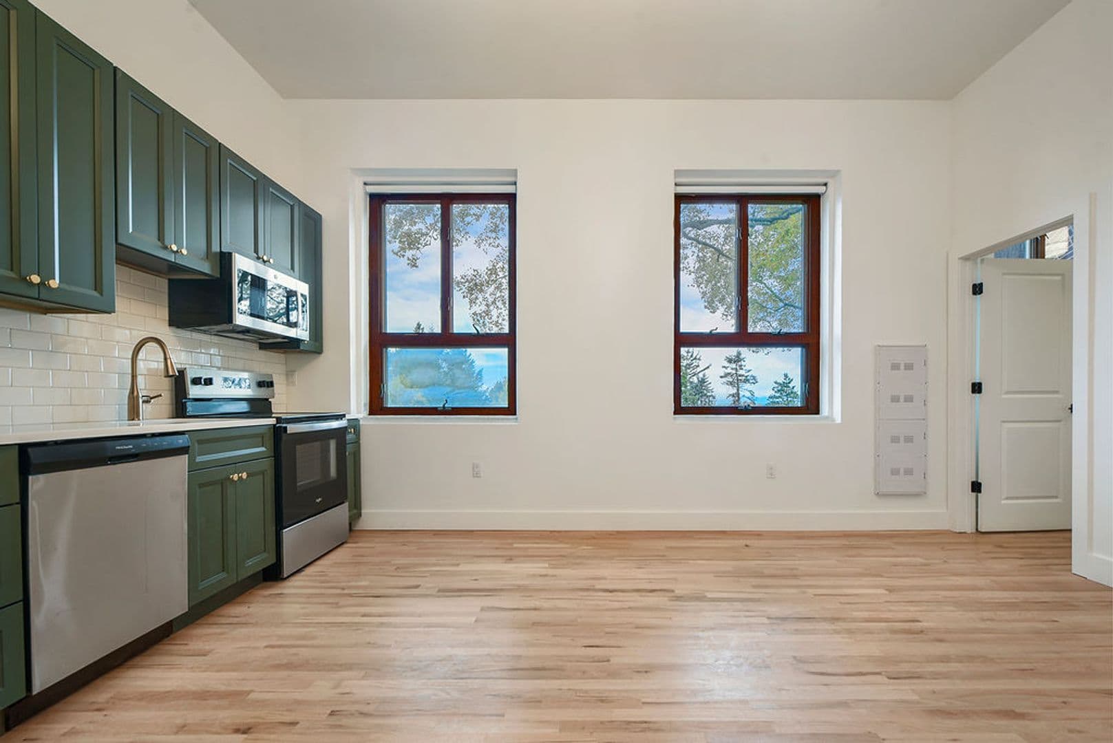 Pittsburgh Apartment: 300 Benedict Drive