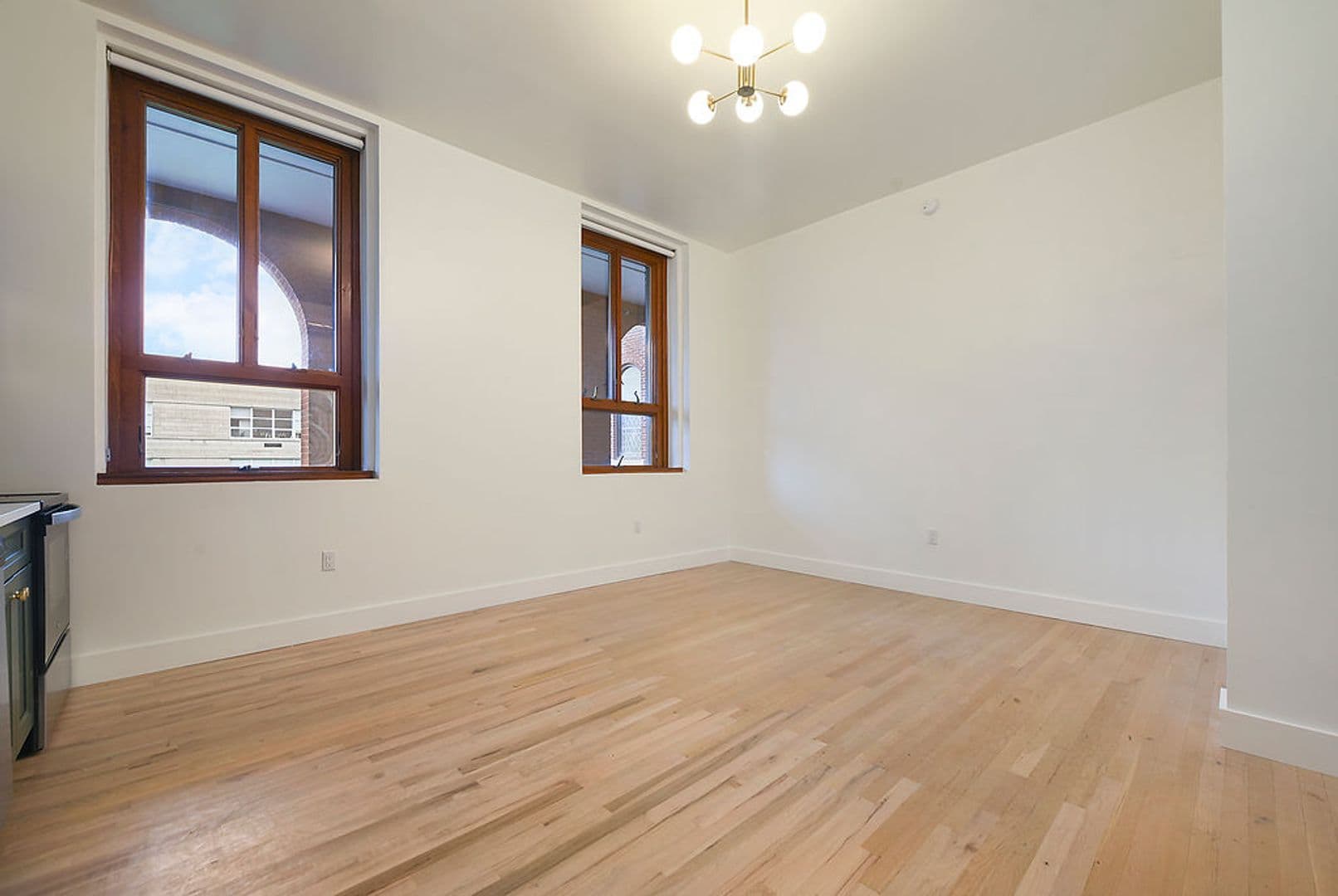 Pittsburgh Apartment: 300 Benedict Drive