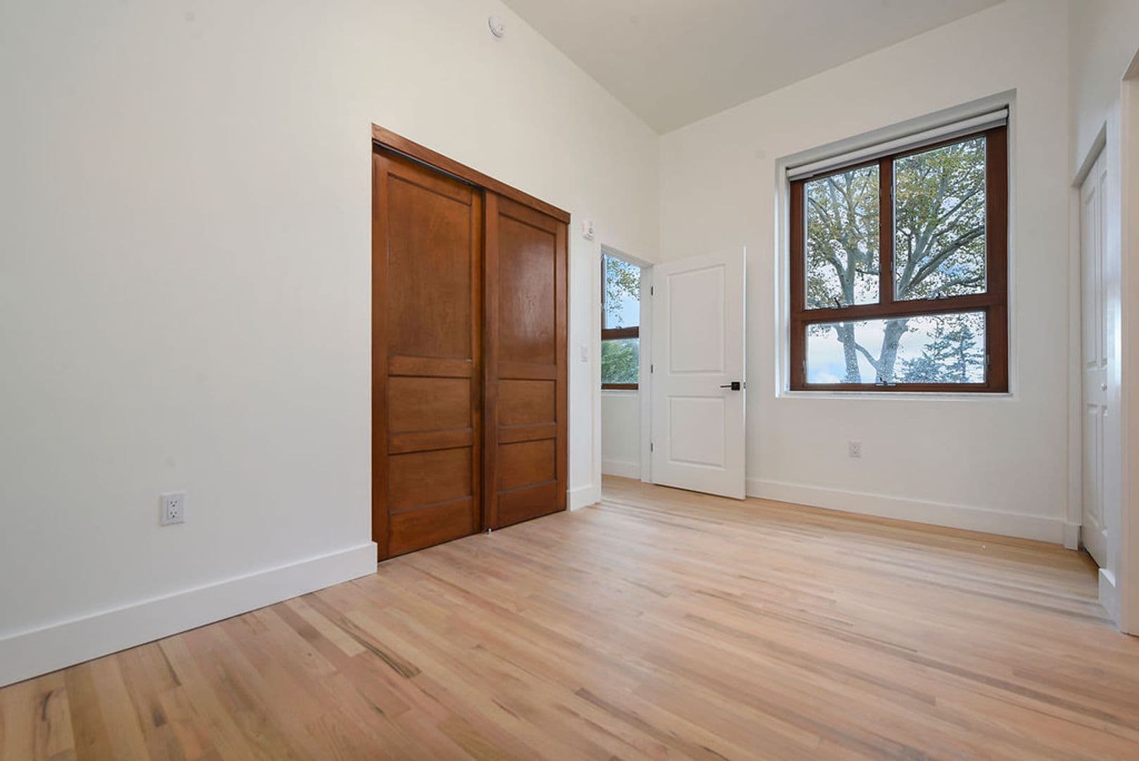 Pittsburgh Apartment: 300 Benedict Drive
