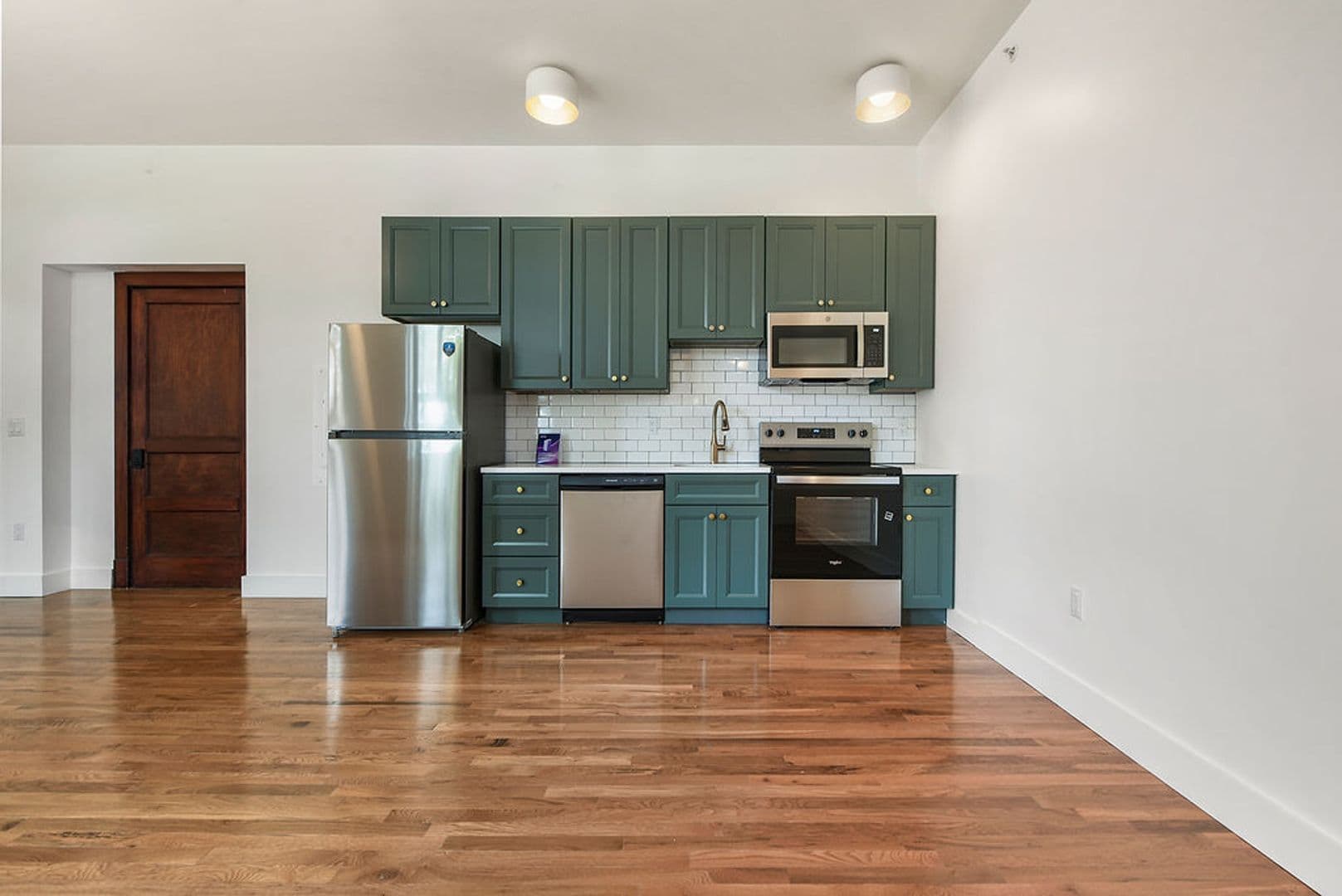 Pittsburgh Apartment: 300 Benedict Drive