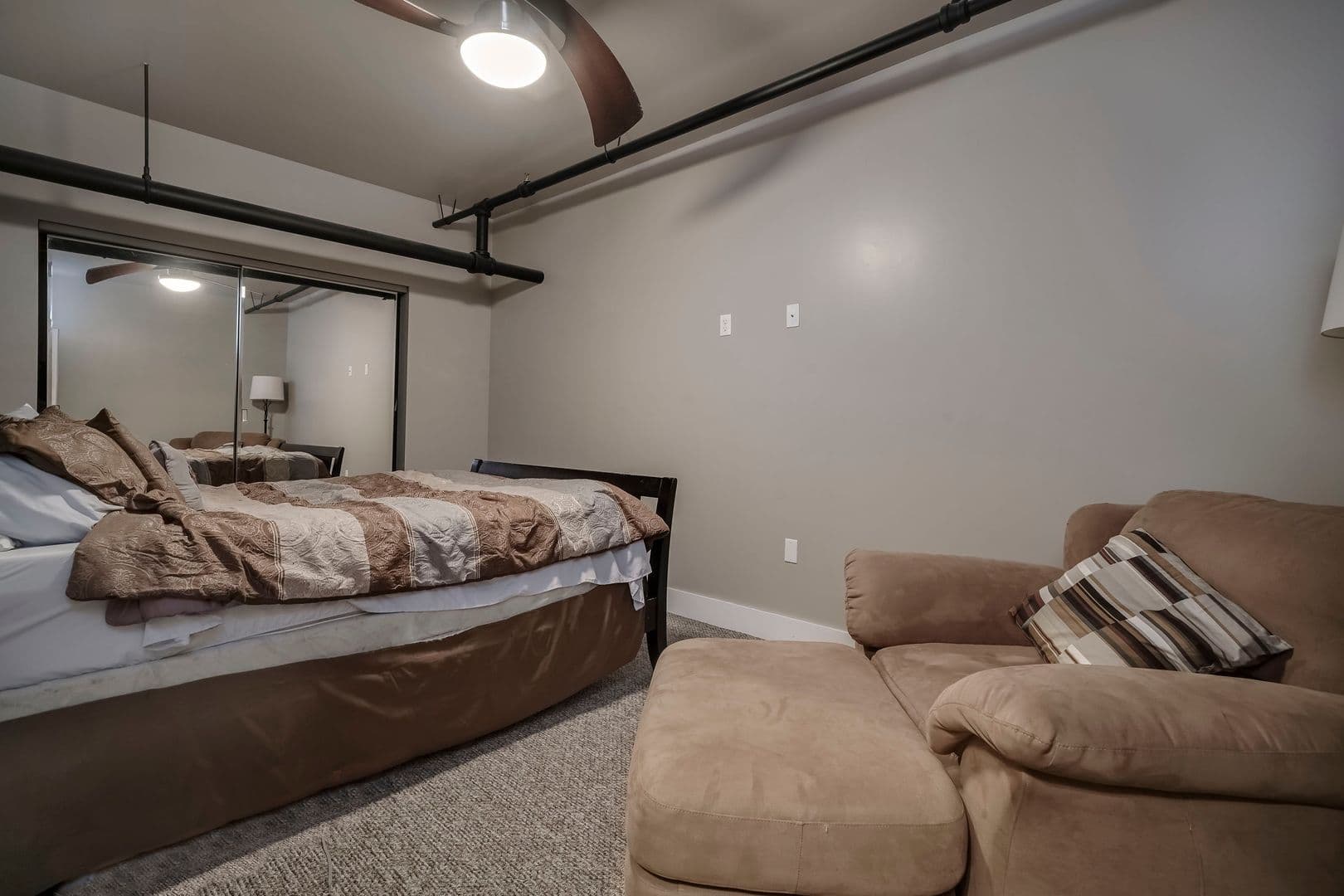 Pittsburgh Apartment: 3010 Jane Street