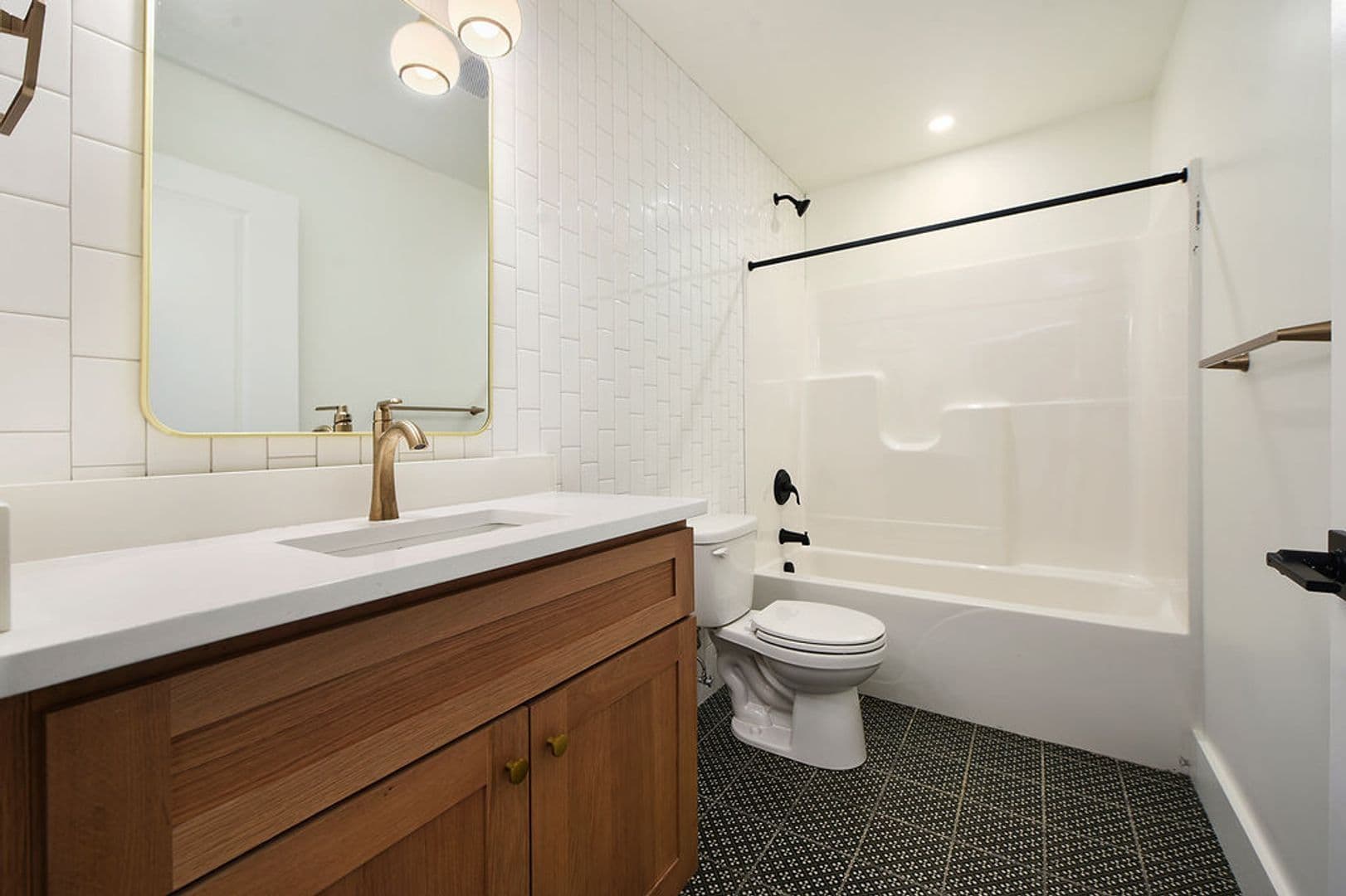 Pittsburgh Apartment: 300 Benedict Drive
