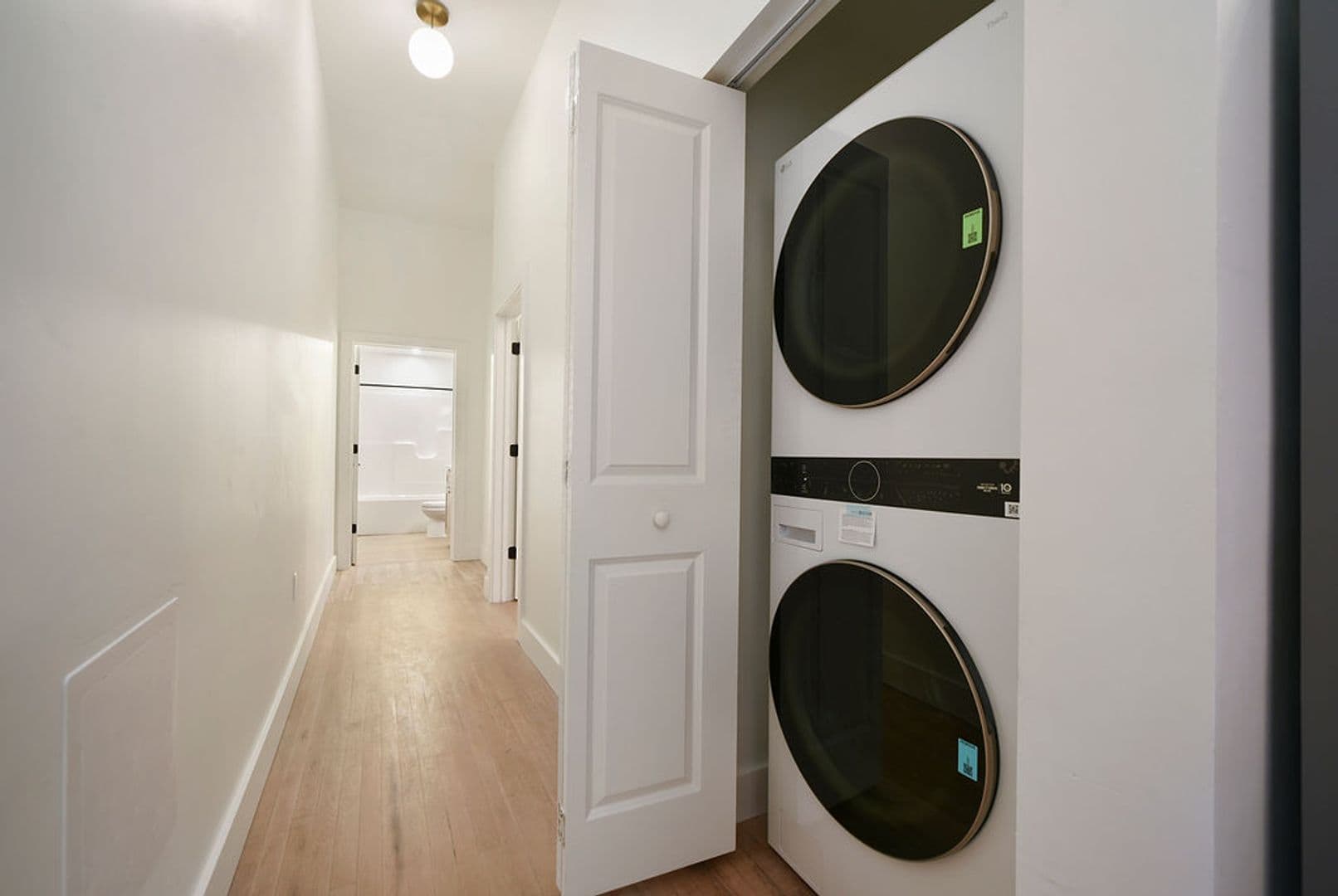 Pittsburgh Apartment: 300 Benedict Drive