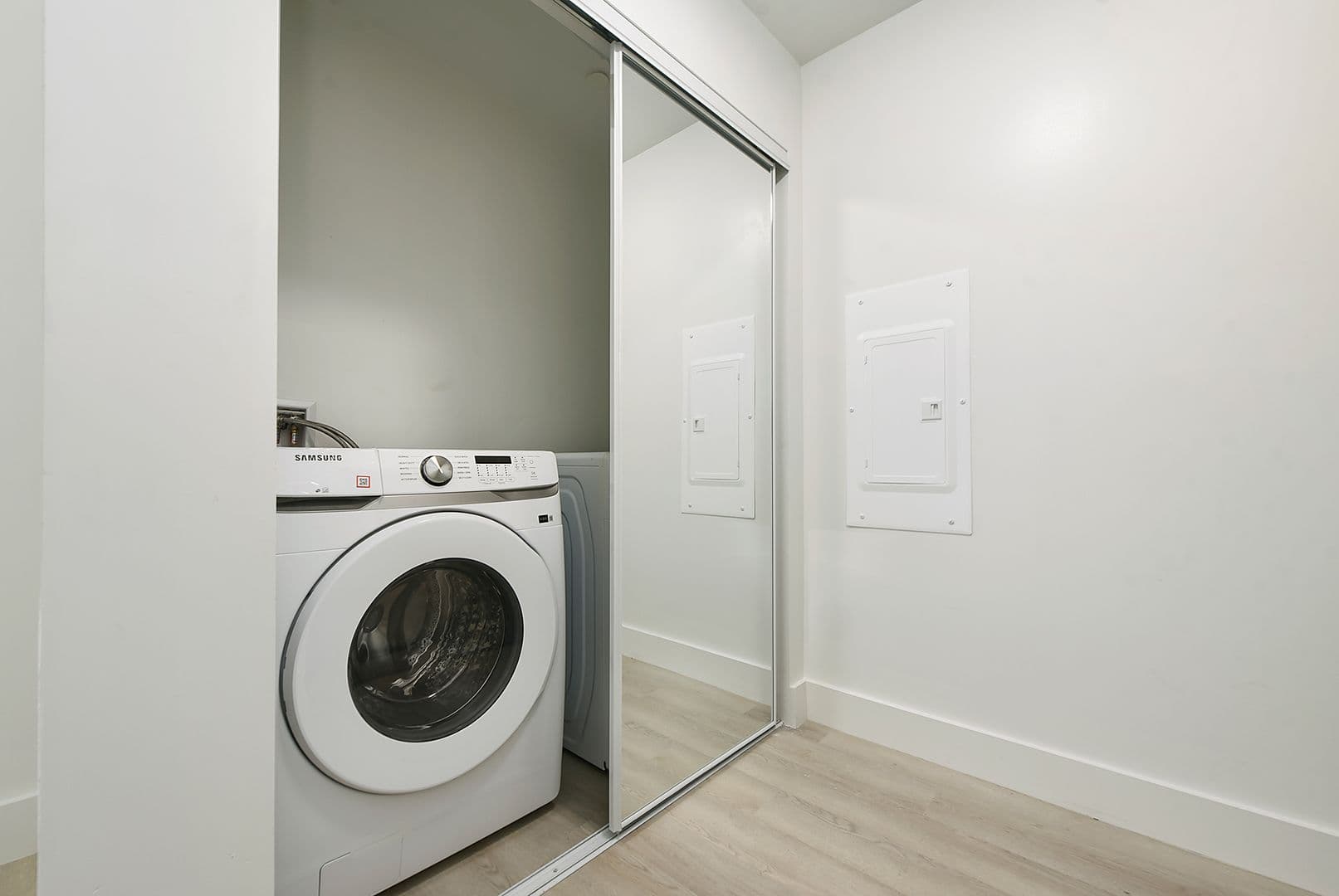 Pittsburgh Apartment: 300 Benedict Drive
