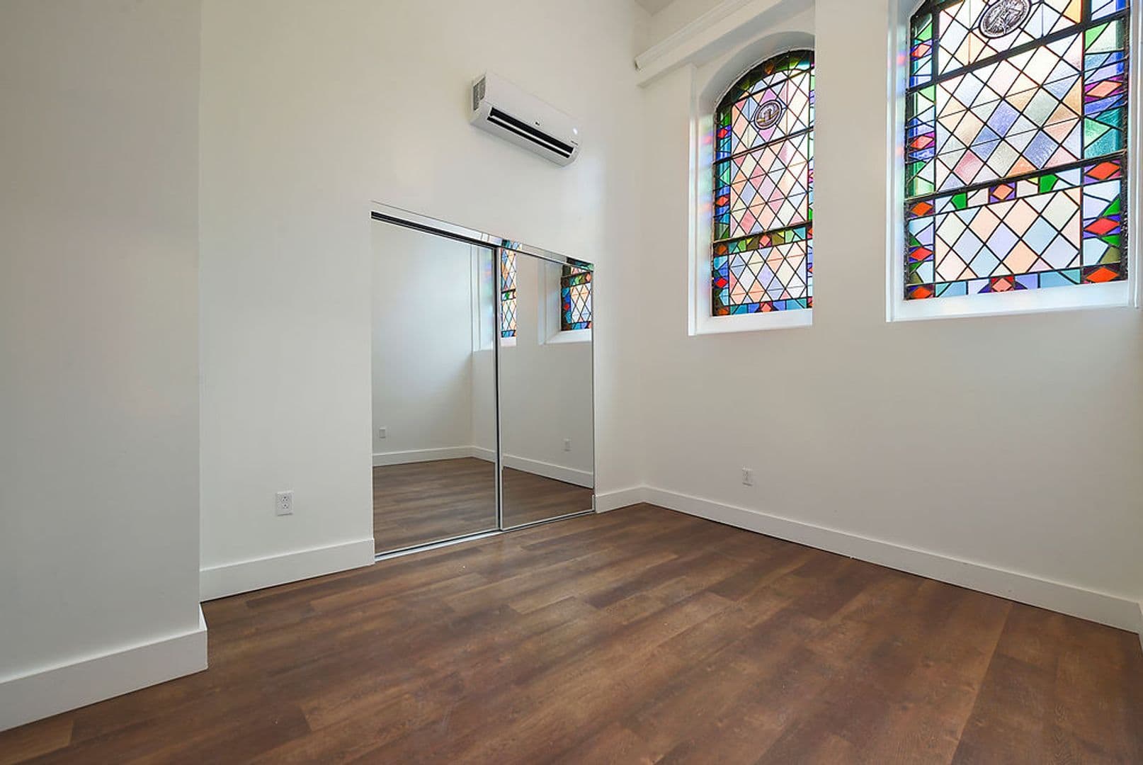 Pittsburgh Apartment: 300 Benedict Drive