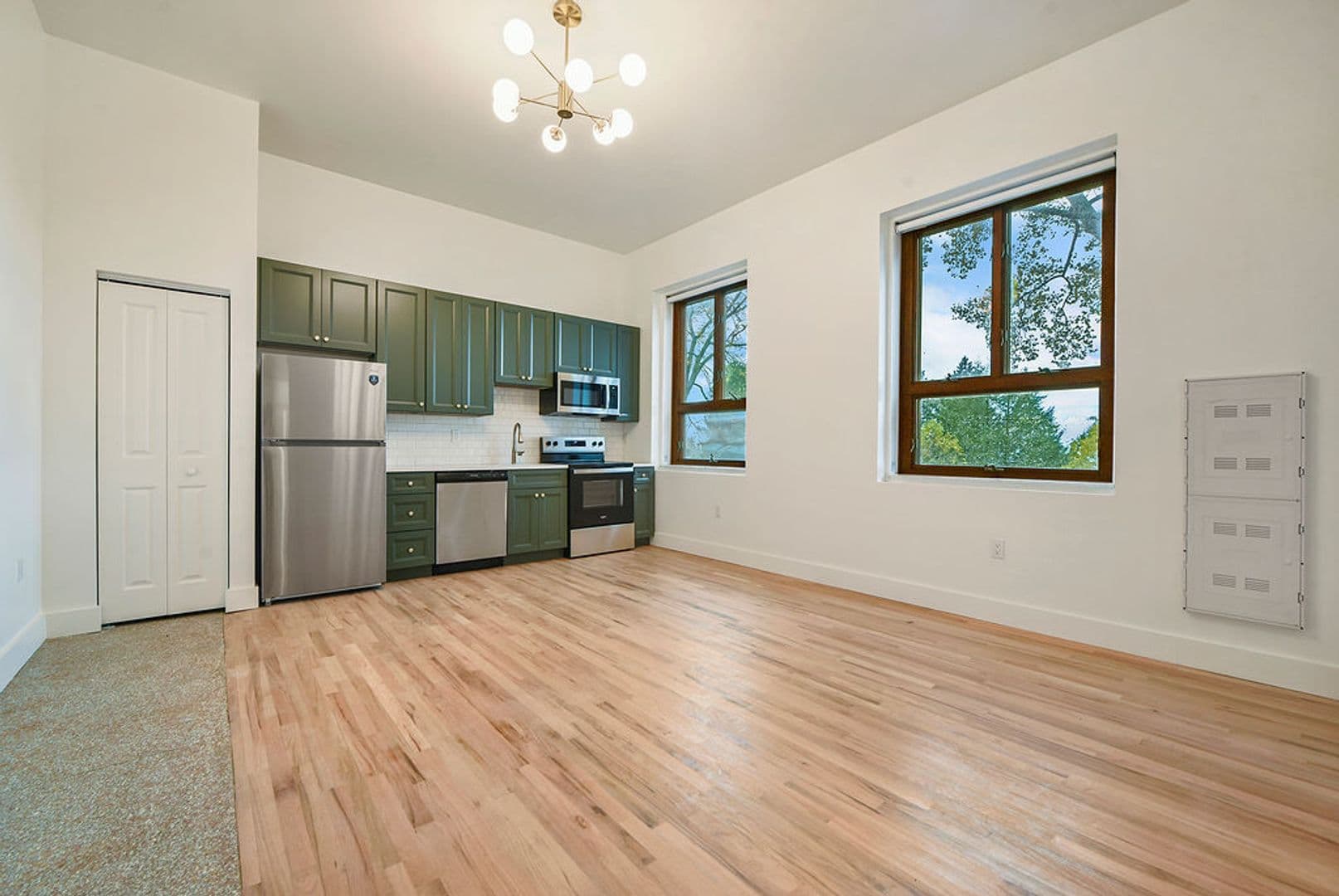 Pittsburgh Apartment: 300 Benedict Drive