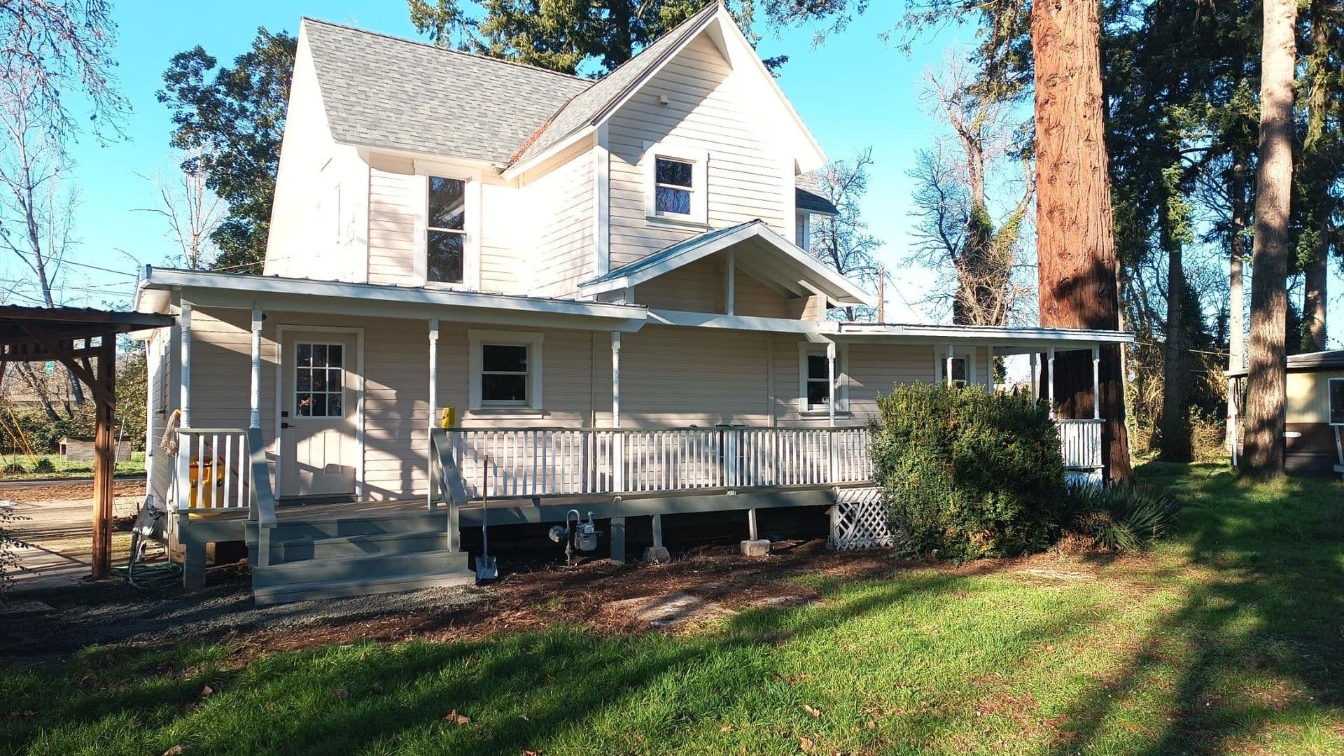 Winston House: 120 Winston Section Road