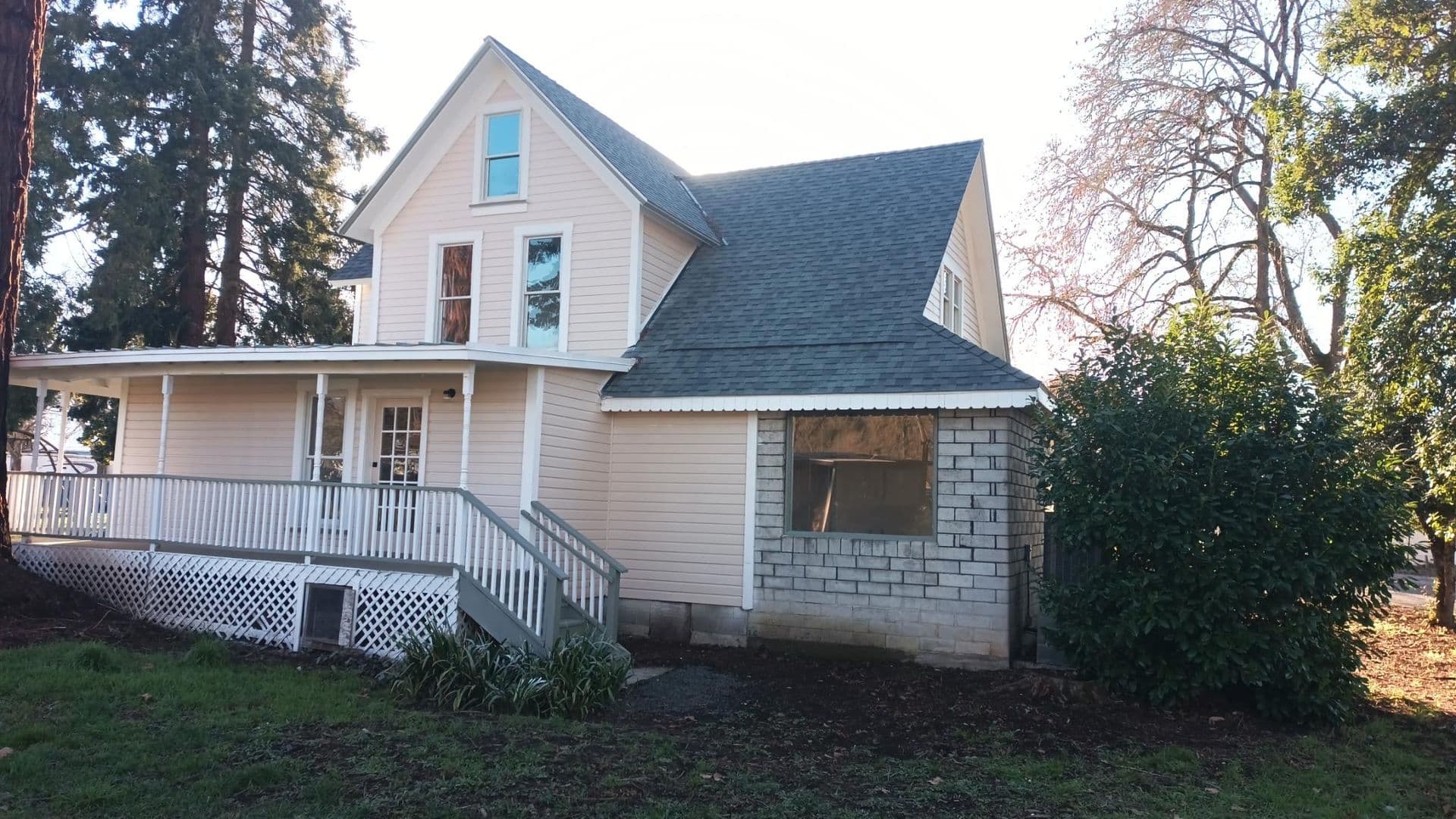 Winston House: 120 Winston Section Road