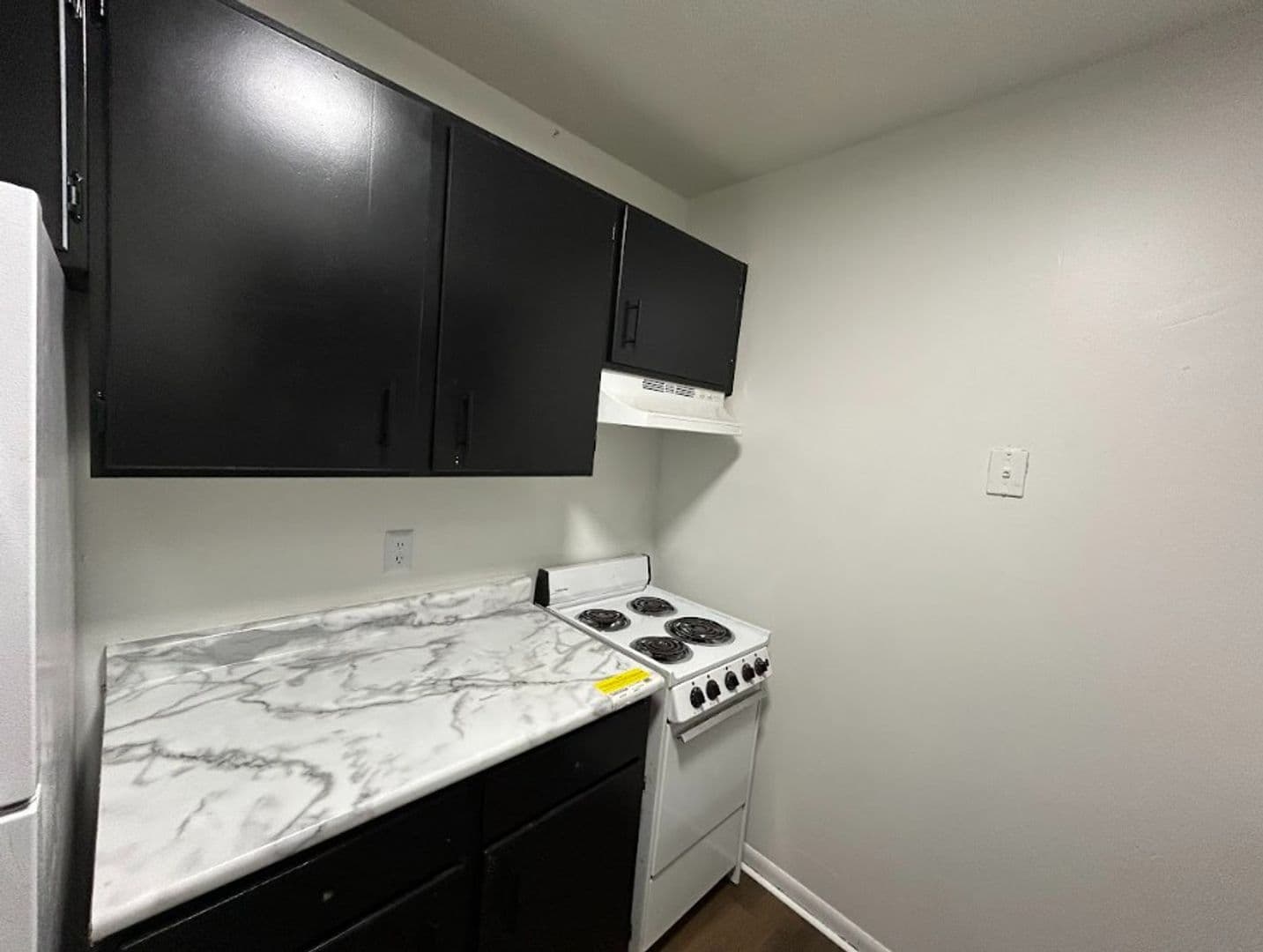Des Moines Apartment: 2910 Arnold Rd/2805 30th St