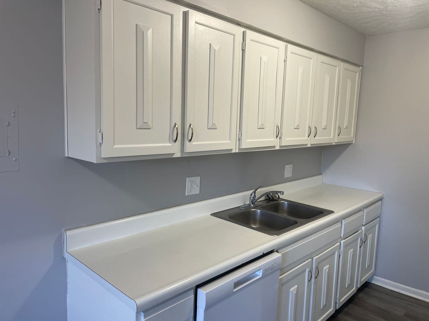 Omaha Apartment: 2303 Benson Gardens Blvd