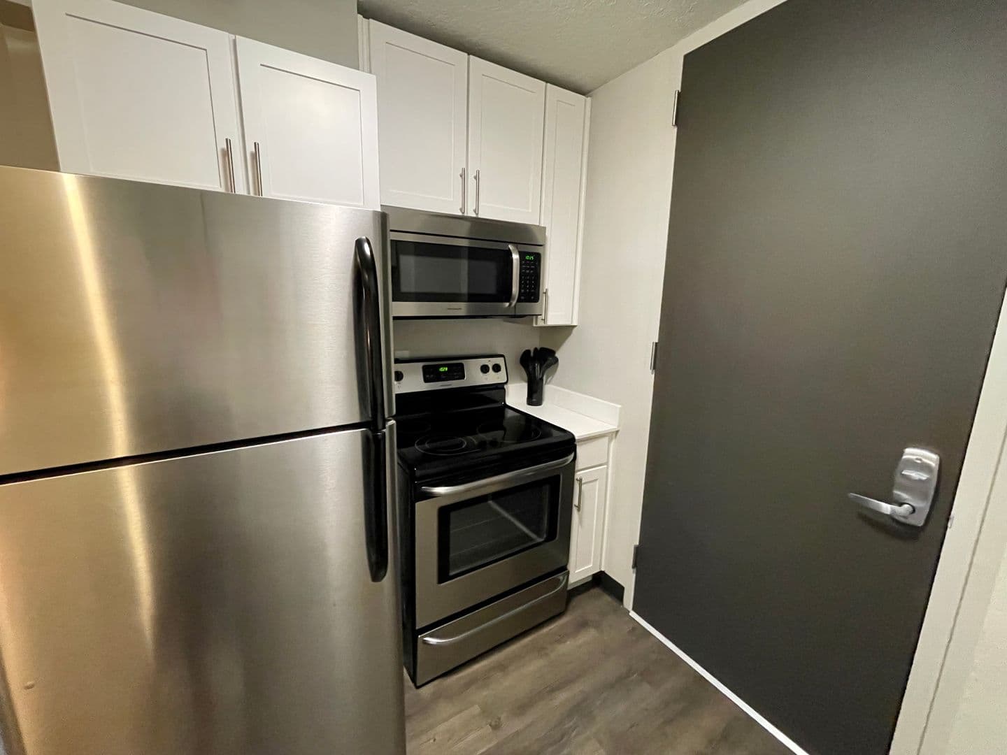Des Moines Apartment: 660 E 5th St
