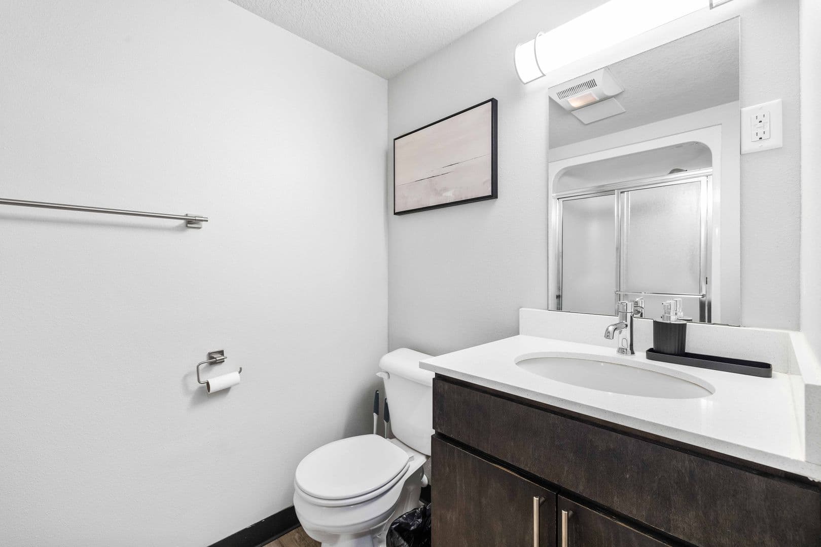 Des Moines Apartment: 660 E 5th St