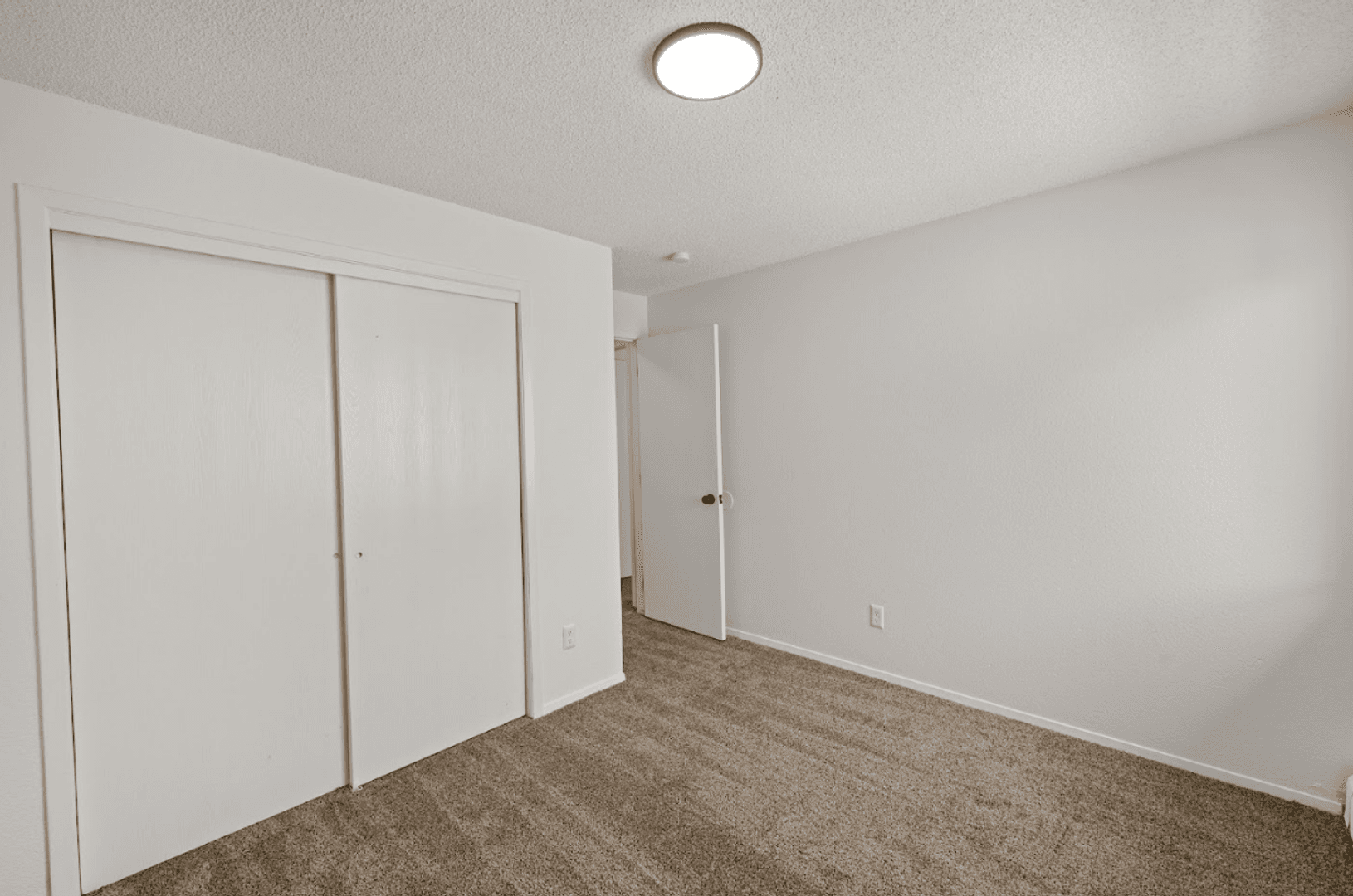 Des Moines Apartment: 530 E Kenyon