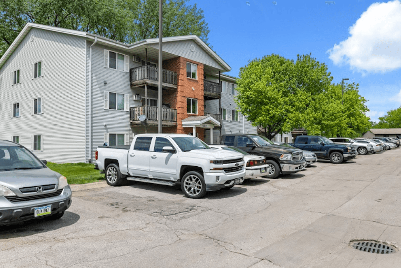 Des Moines Apartment: 530 E Kenyon