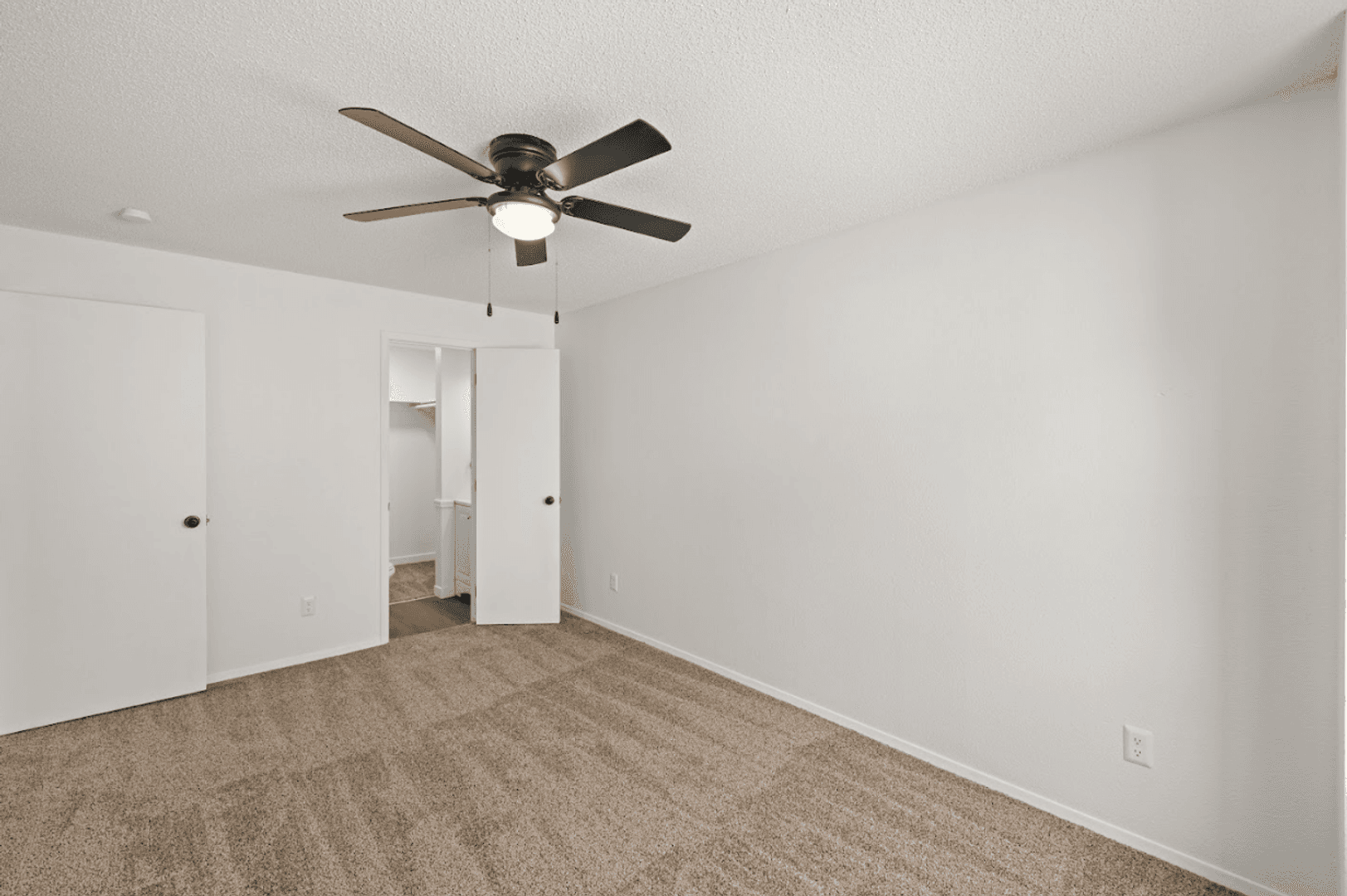Des Moines Apartment: 211 E McKinley Ave