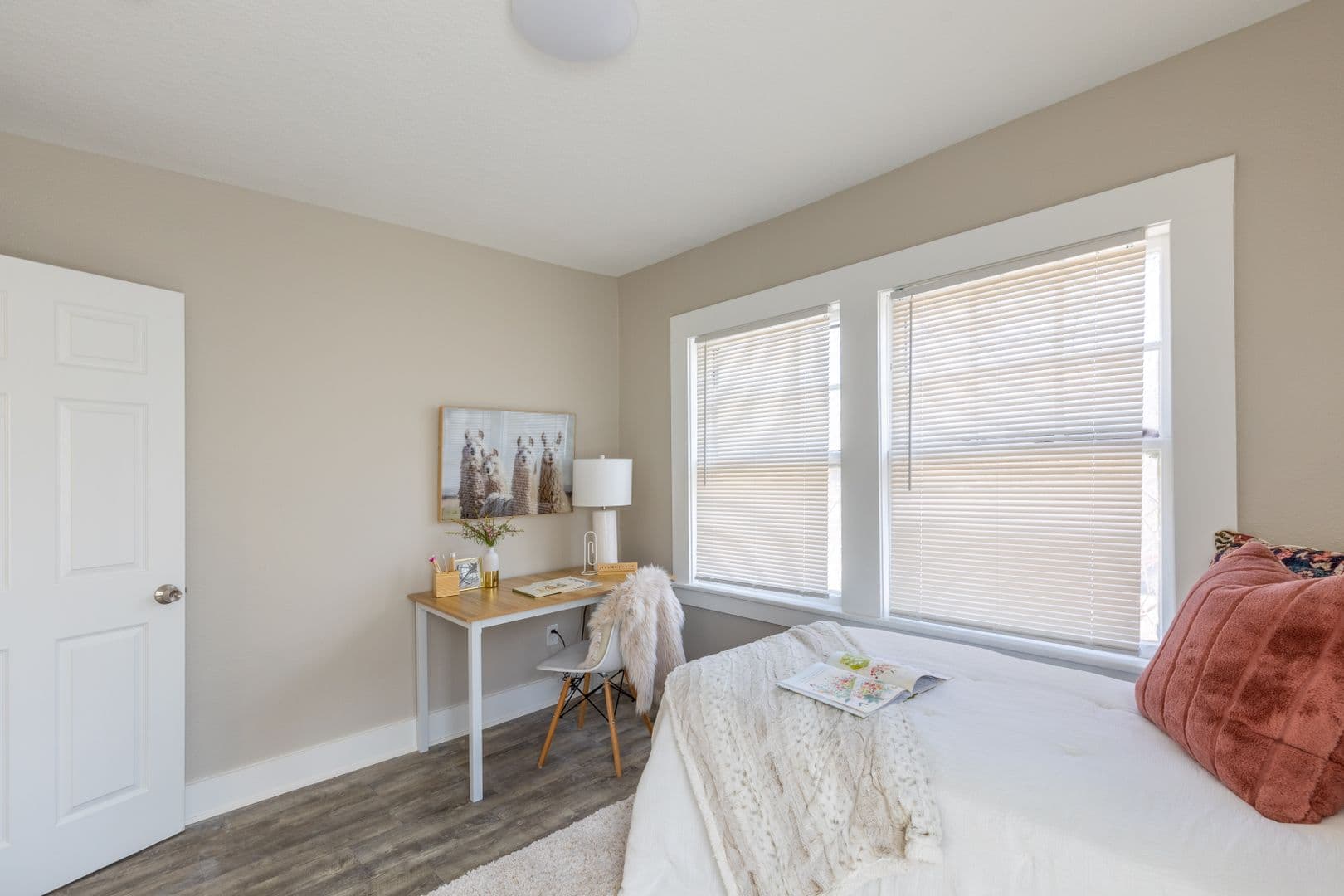 Des Moines Apartment: 2008 6th Ave
