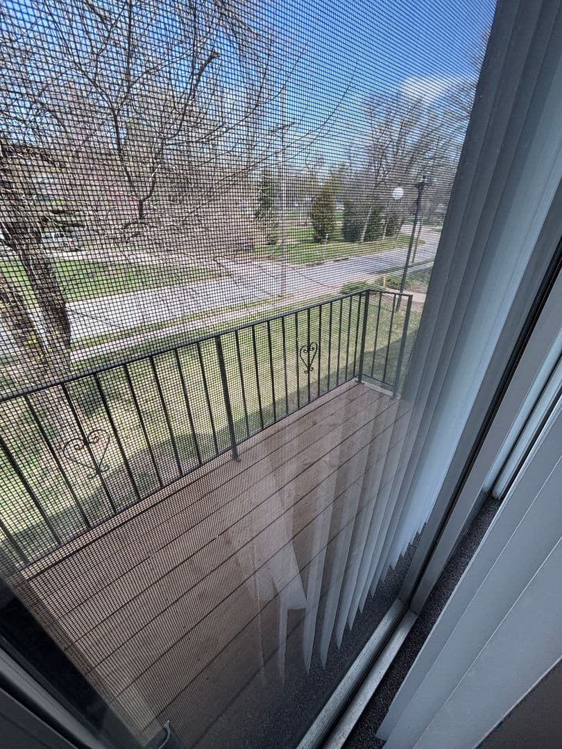 Omaha Apartment: 2303 Benson Gardens Blvd
