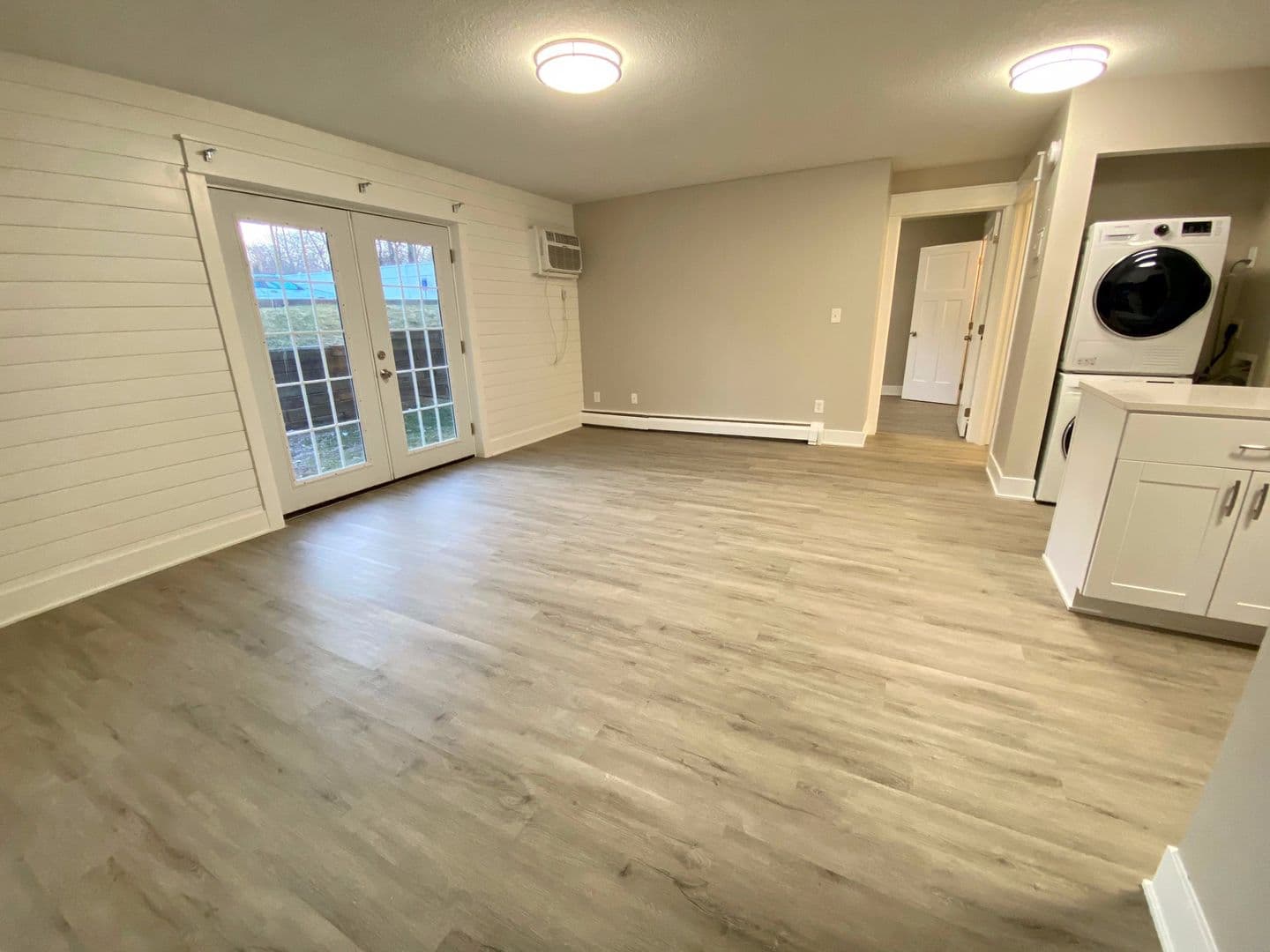 Des Moines Apartment: 40 E McKinley Avenue