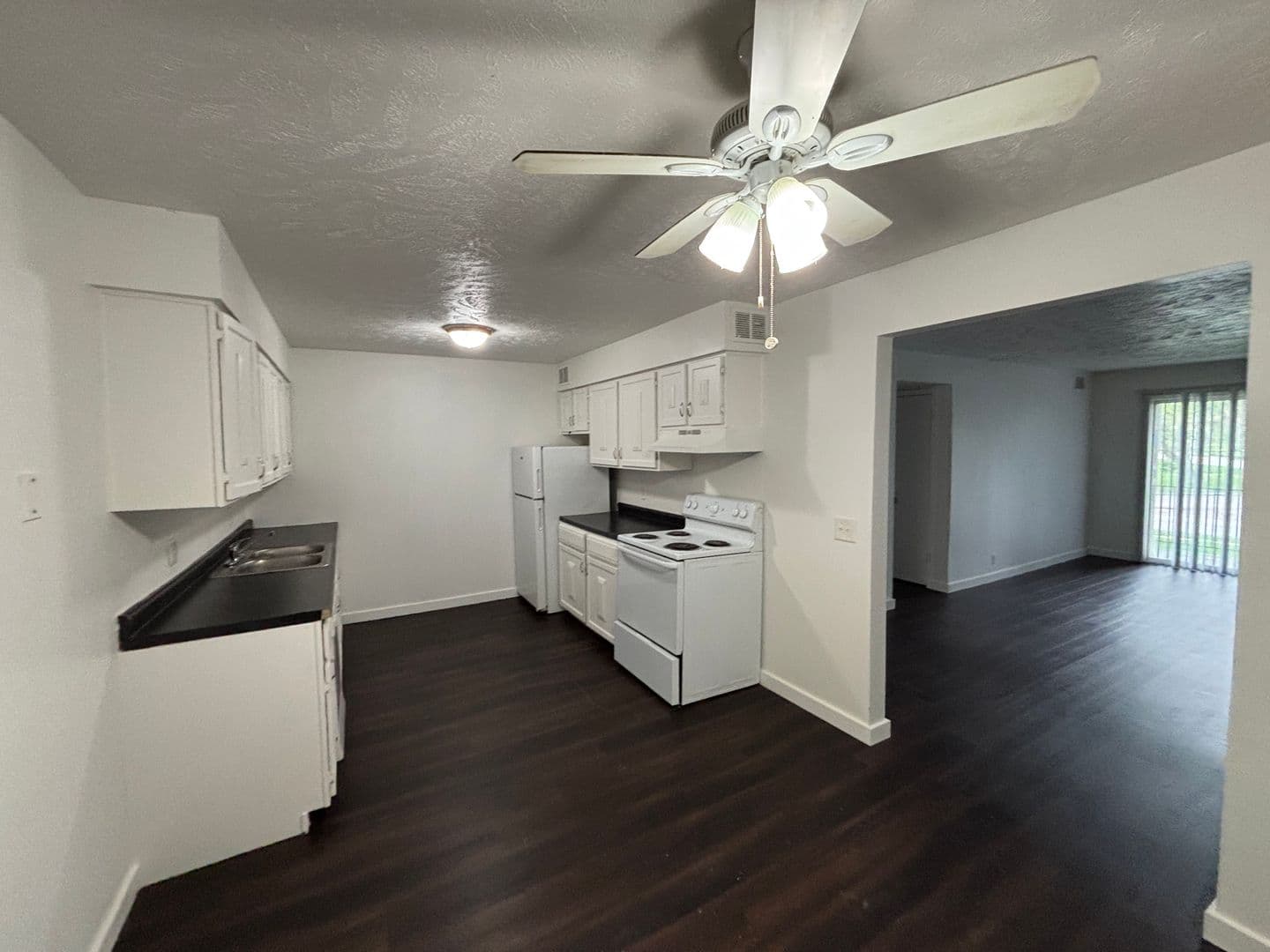 Omaha Apartment: 2303 Benson Gardens Blvd