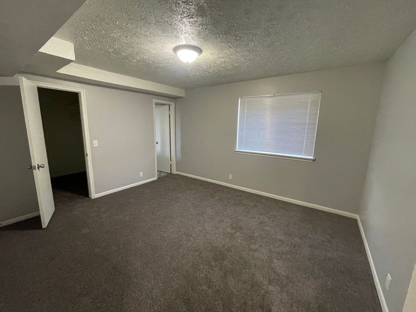 Omaha Apartment: 2303 Benson Gardens Blvd