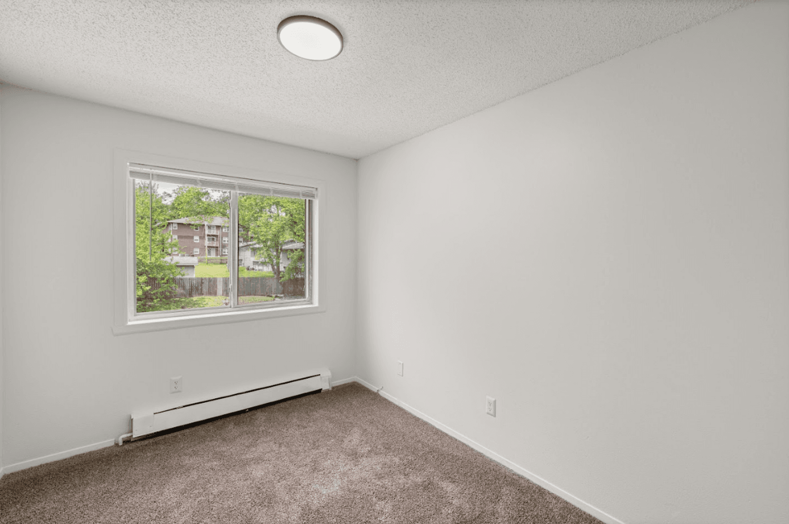 Des Moines Apartment: 530 E Kenyon