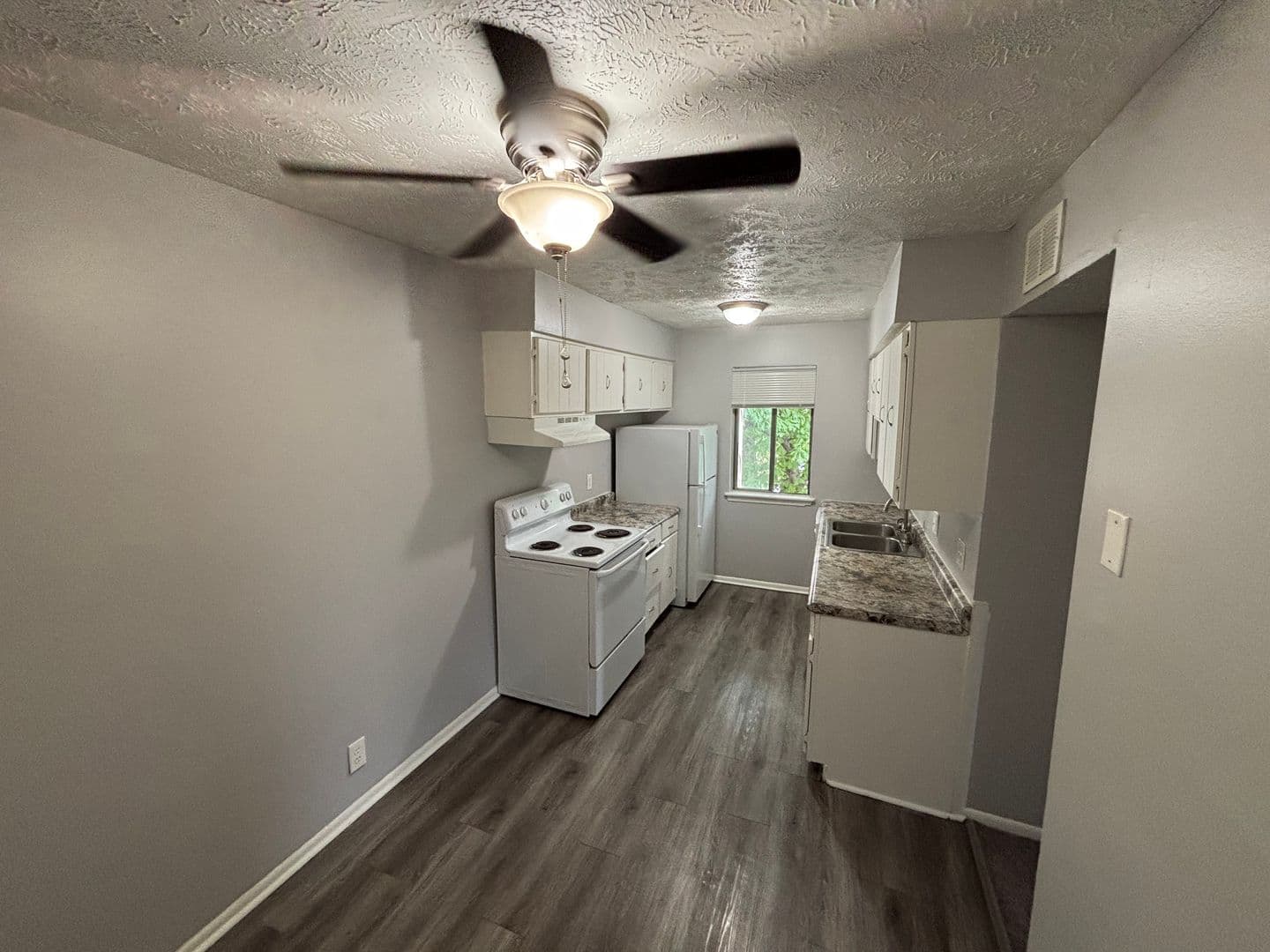 Omaha Apartment: 2303 Benson Gardens Blvd